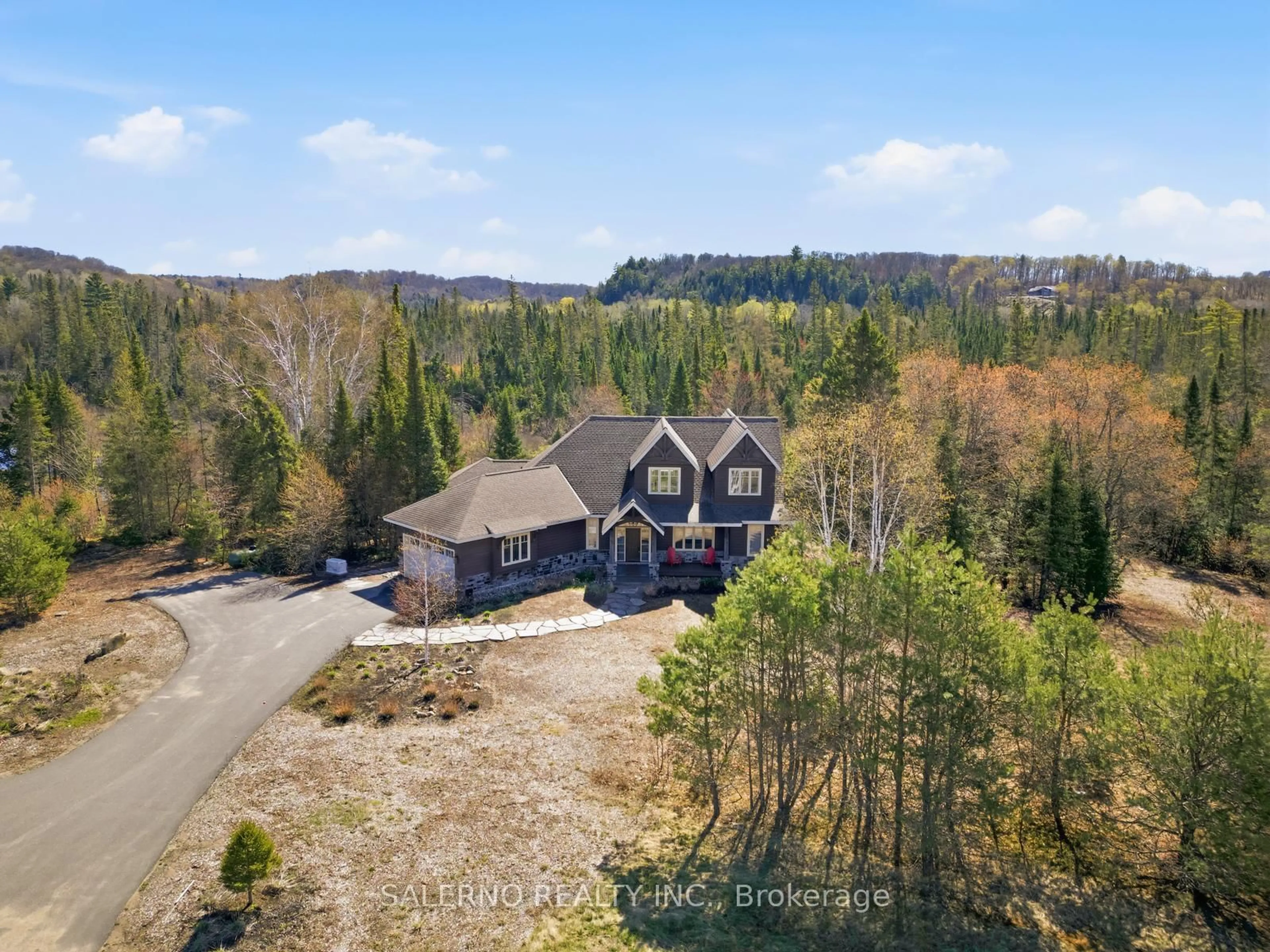 A pic from outside/outdoor area/front of a property/back of a property/a pic from drone, unknown for 1078 Echo Hills Rd #30, Lake of Bays Ontario P1H 2J6