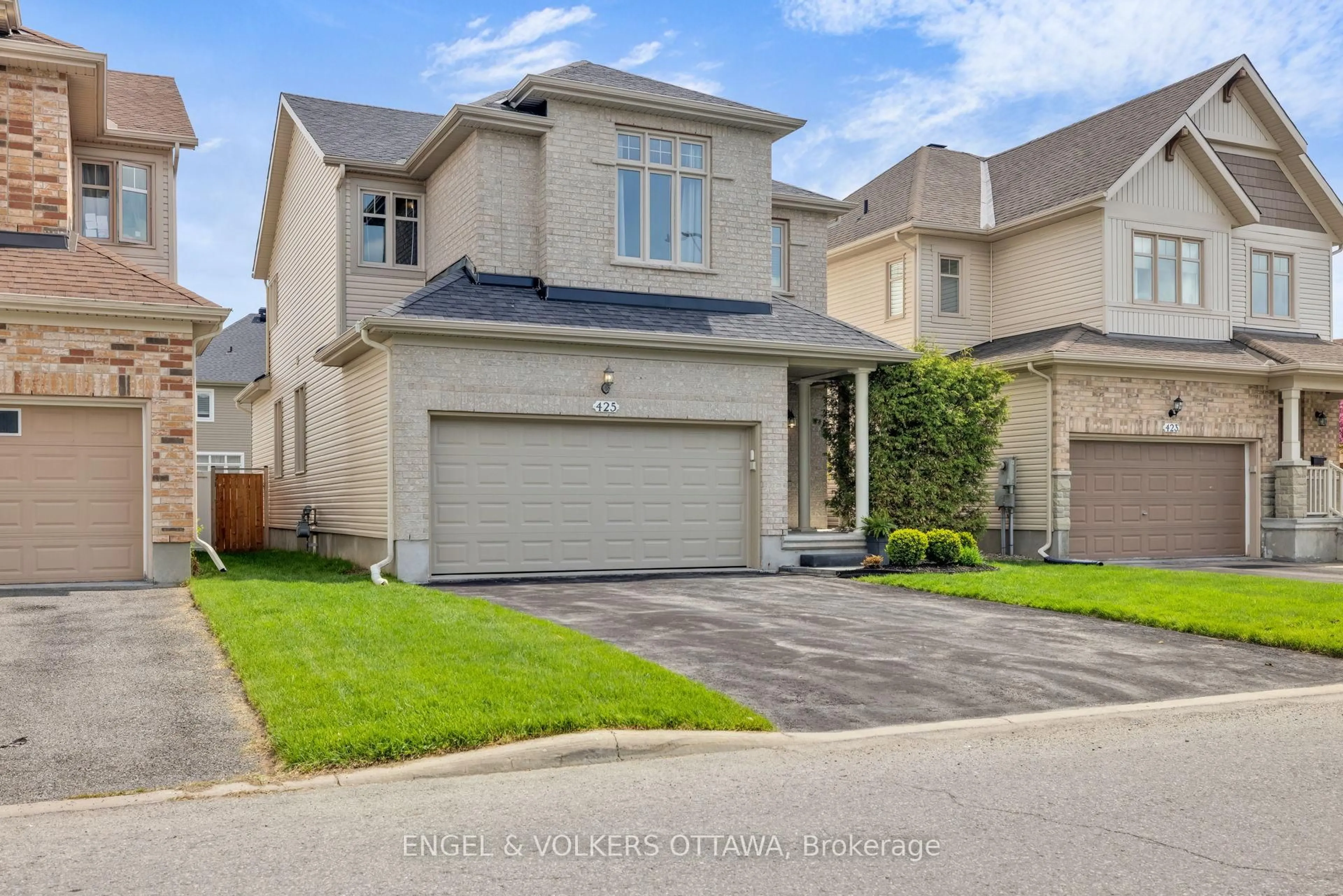 Unknown for 425 Cooks Mill Cres, Ottawa Ontario K1V 2M9