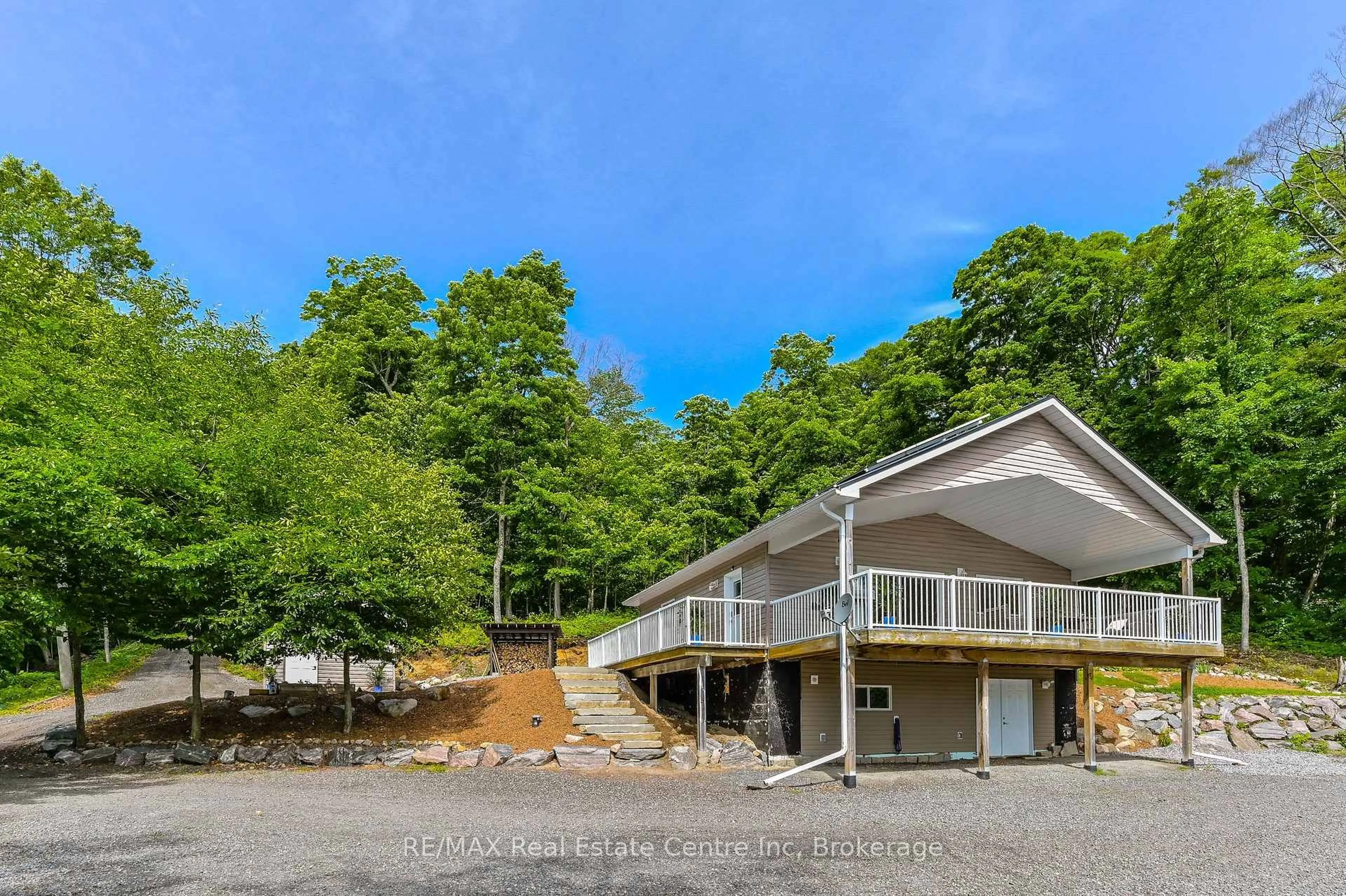 A pic from outside/outdoor area/front of a property/back of a property/a pic from drone, water/lake/river/ocean view for 22 South Crane Lake Rd, The Archipelago Ontario P2A 2W8