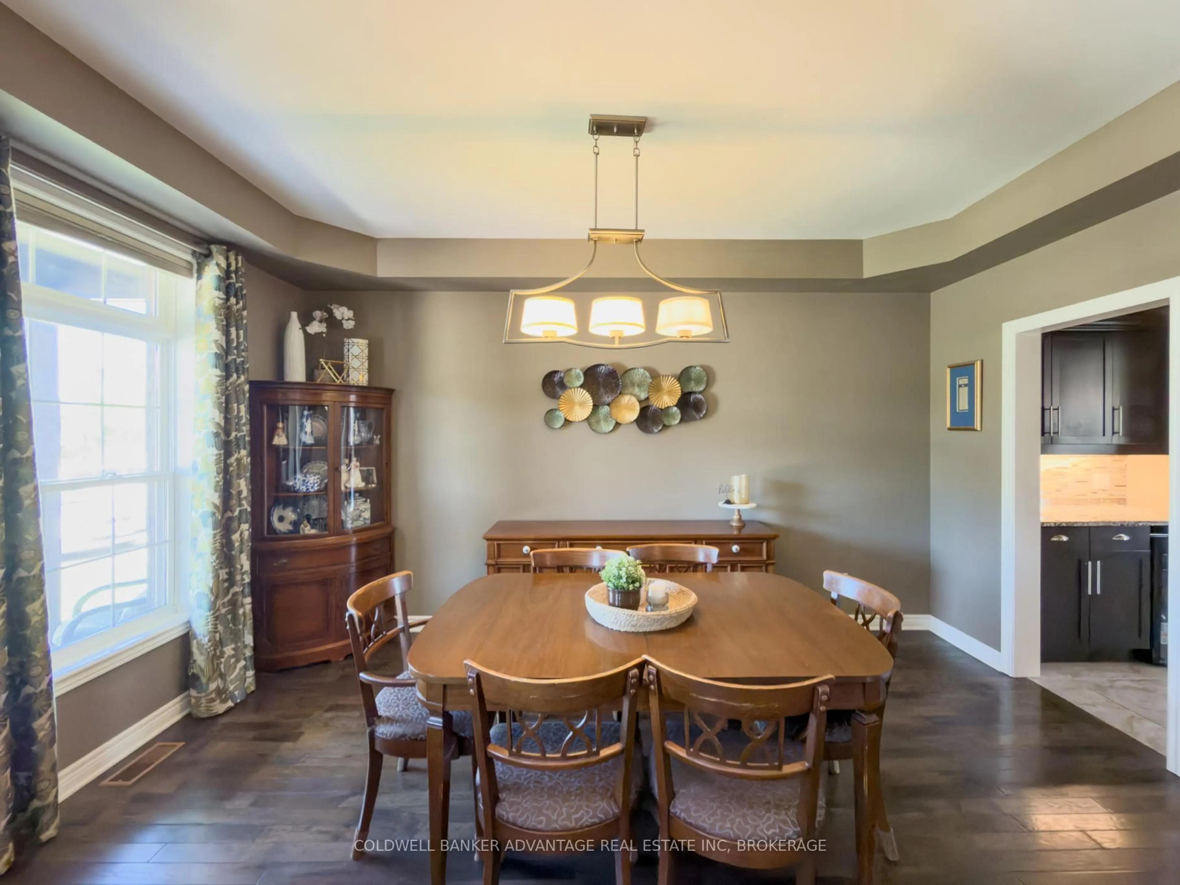 Dining room, unknown for 336 Creekside Dr, Welland Ontario L3C 0B6