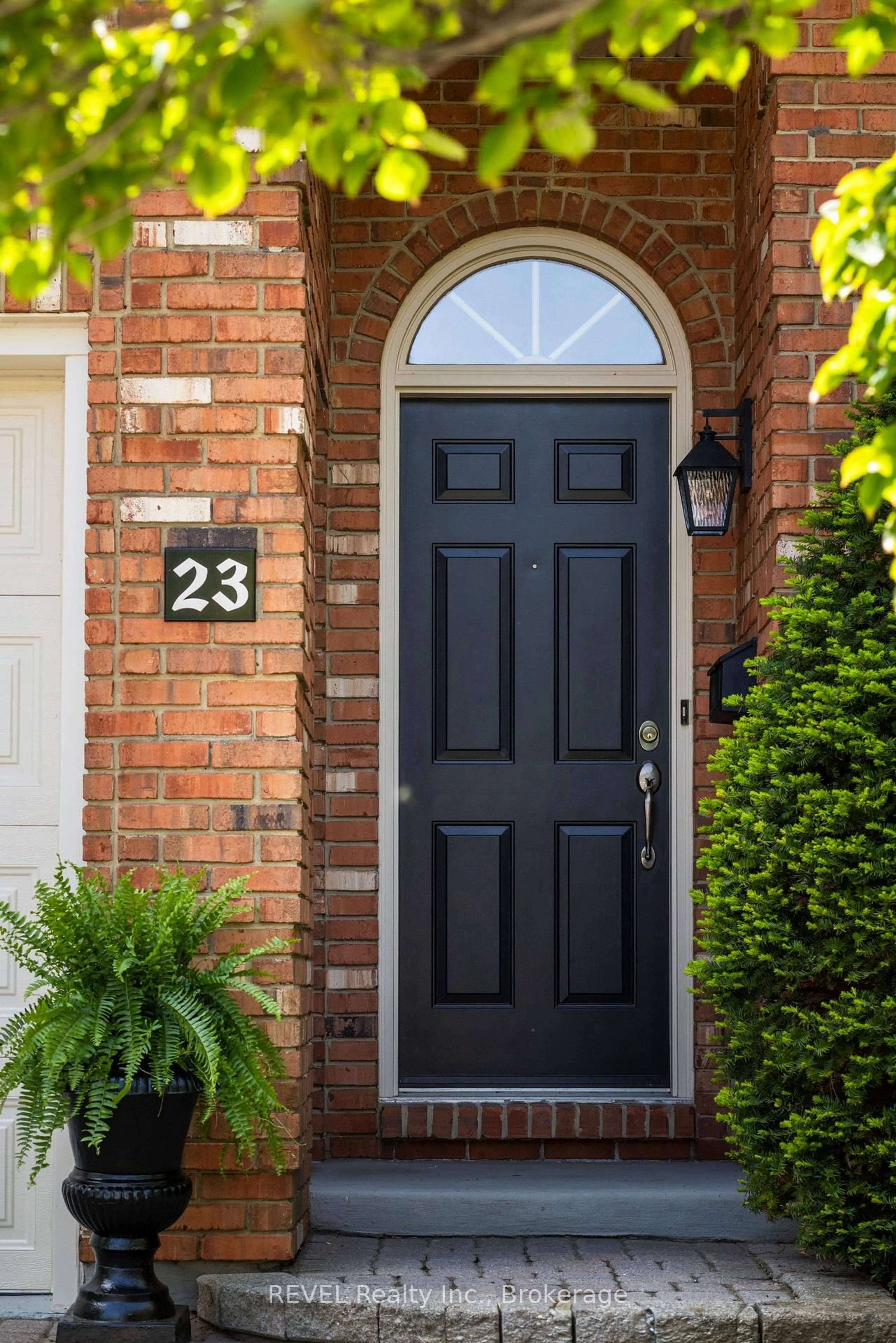Home with brick exterior material, street for 5 Carn Castle Gate #23, St. Catharines Ontario L2N 5V4