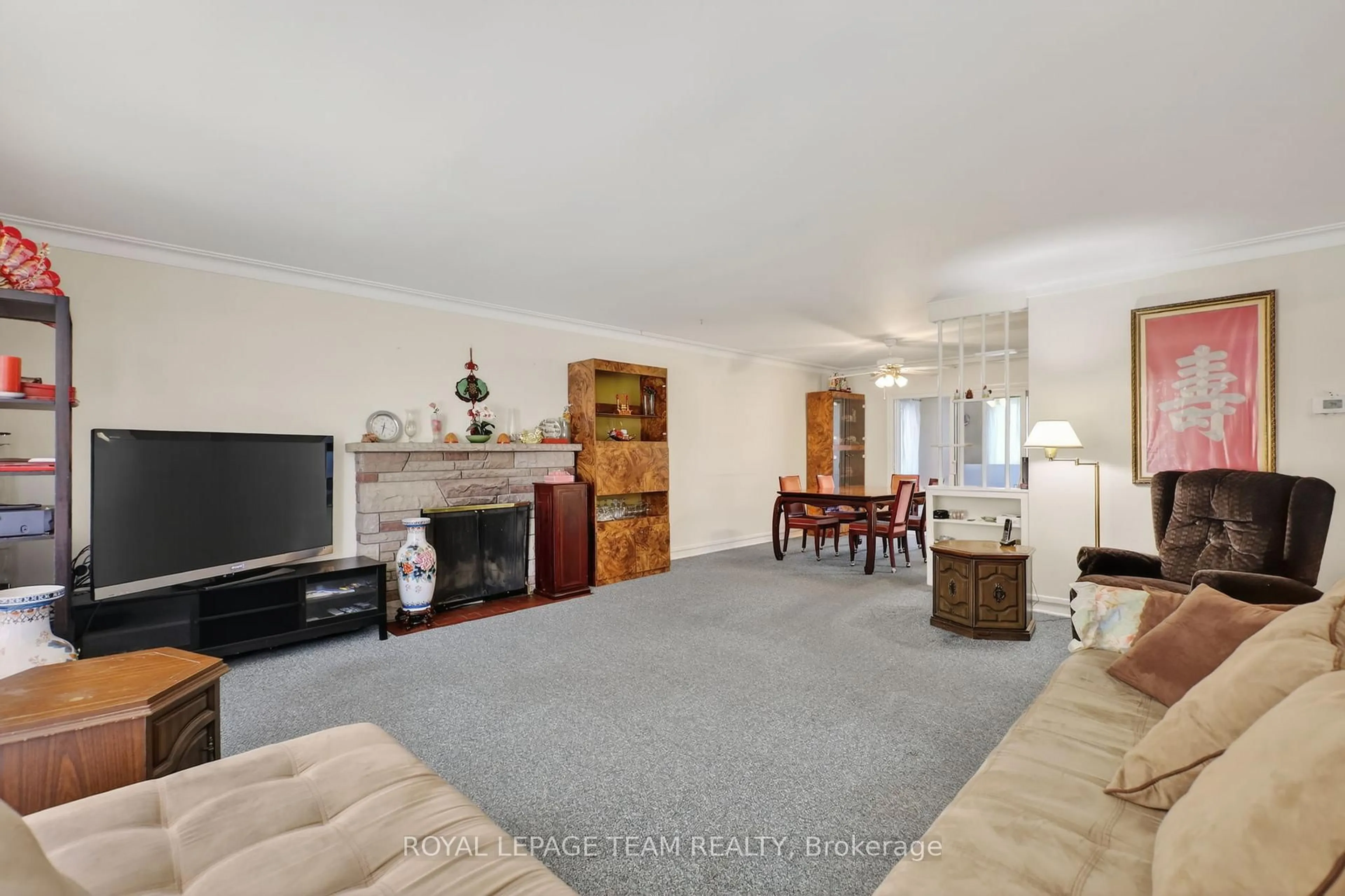 Living room with furniture, unknown for 658 Tillbury Ave, Ottawa Ontario K2A 1A1