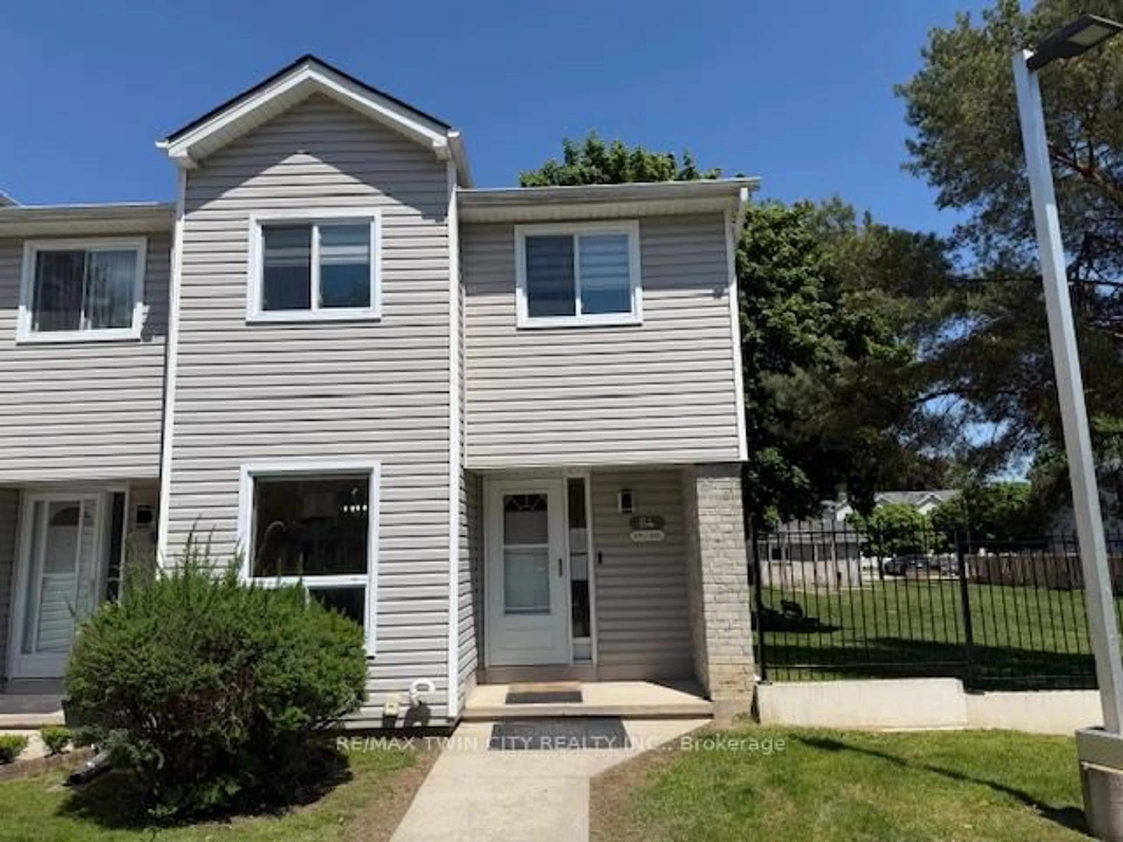 Home with vinyl exterior material, street for 480 Grey St #54, Brantford Ontario N3S 7S6