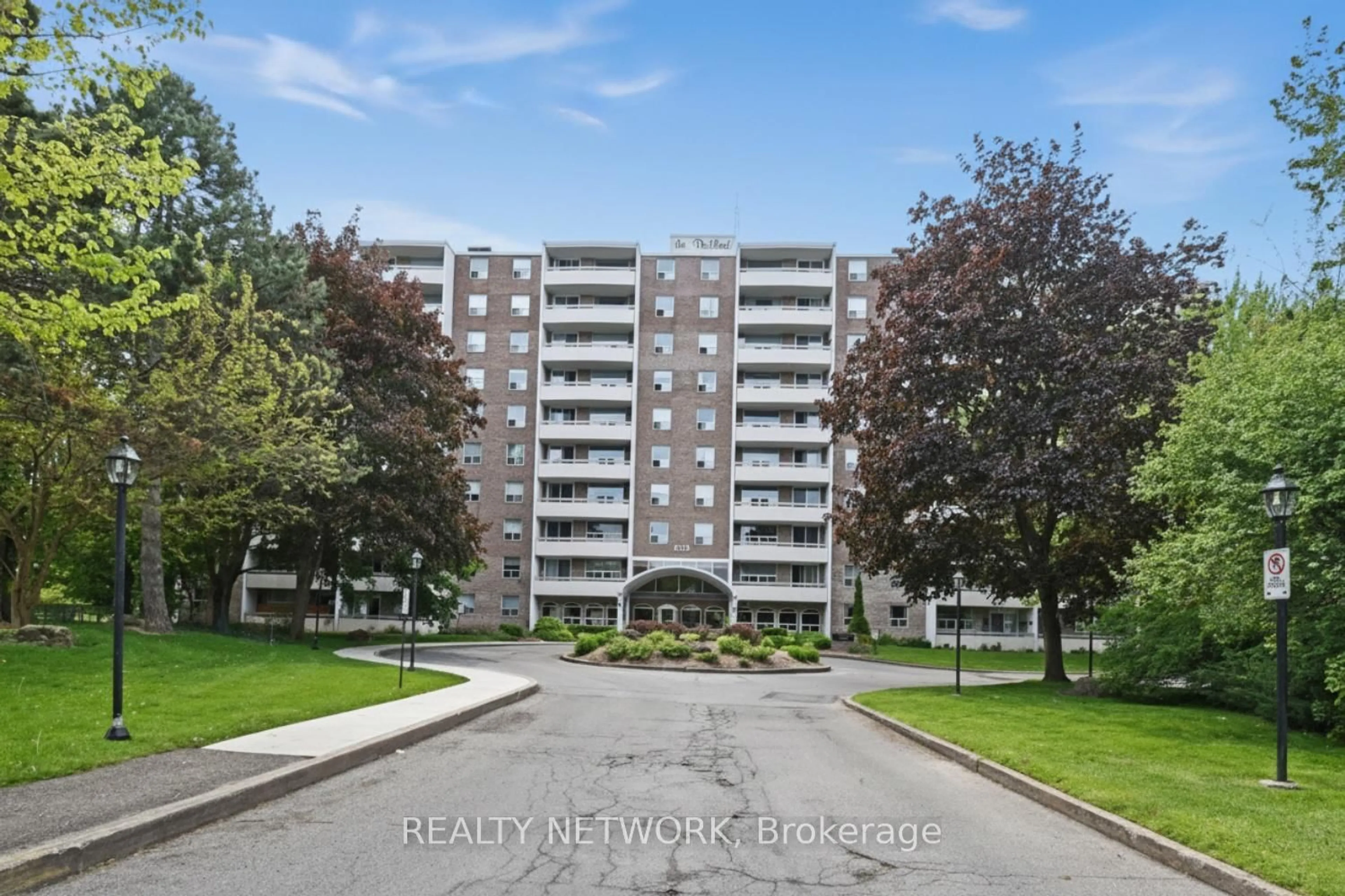 Unknown for 365 Geneva St #812, St. Catharines Ontario L2N 5S7