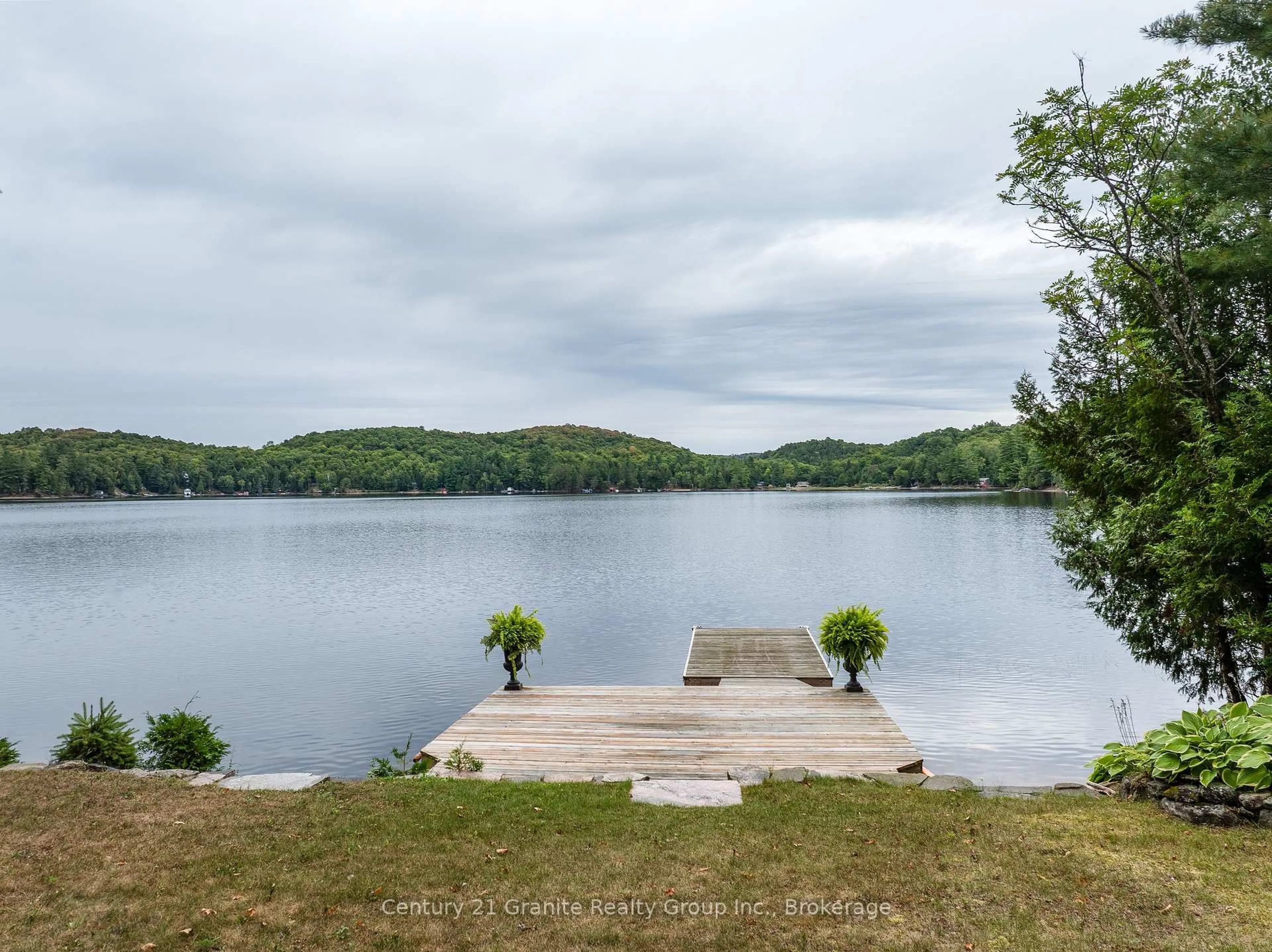 Patio, water/lake/river/ocean view for 1528 Dignan Rd, Dysart et al Ontario K0M 1S0