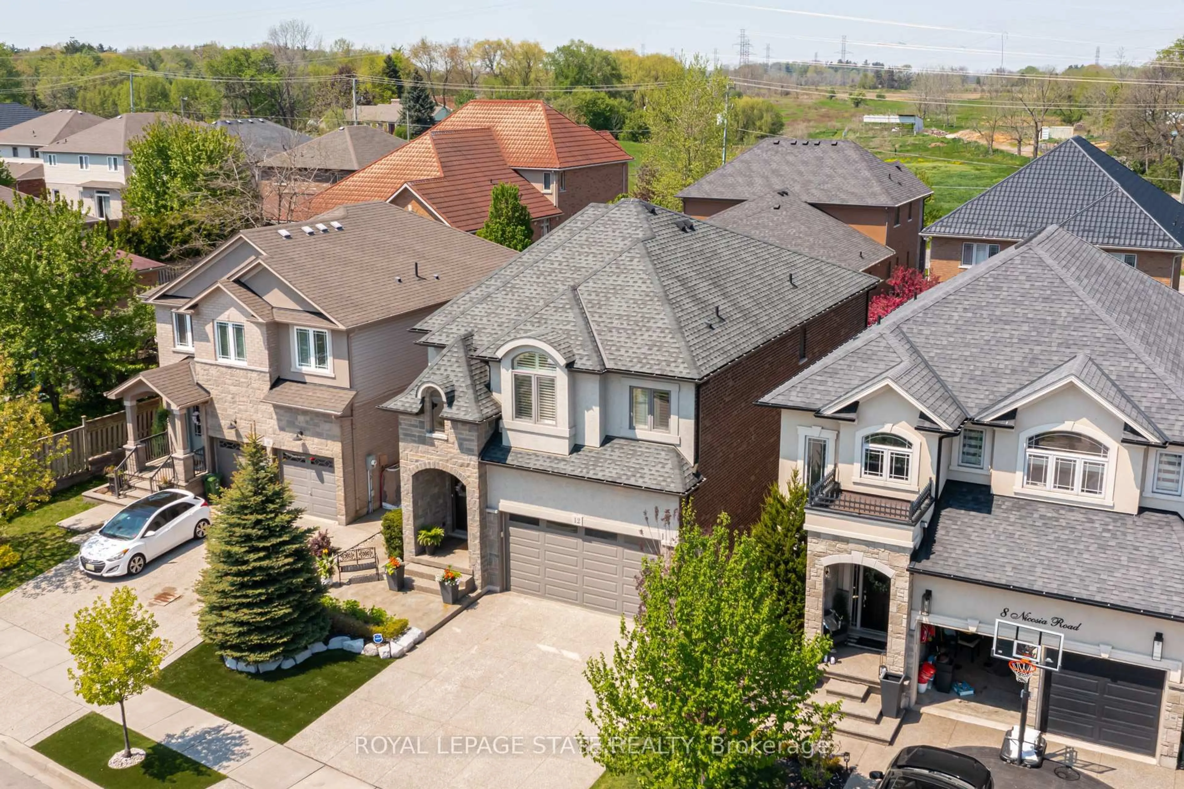 A pic from outside/outdoor area/front of a property/back of a property/a pic from drone, street for 12 Nicosia Rd, Hamilton Ontario L0R 1W0