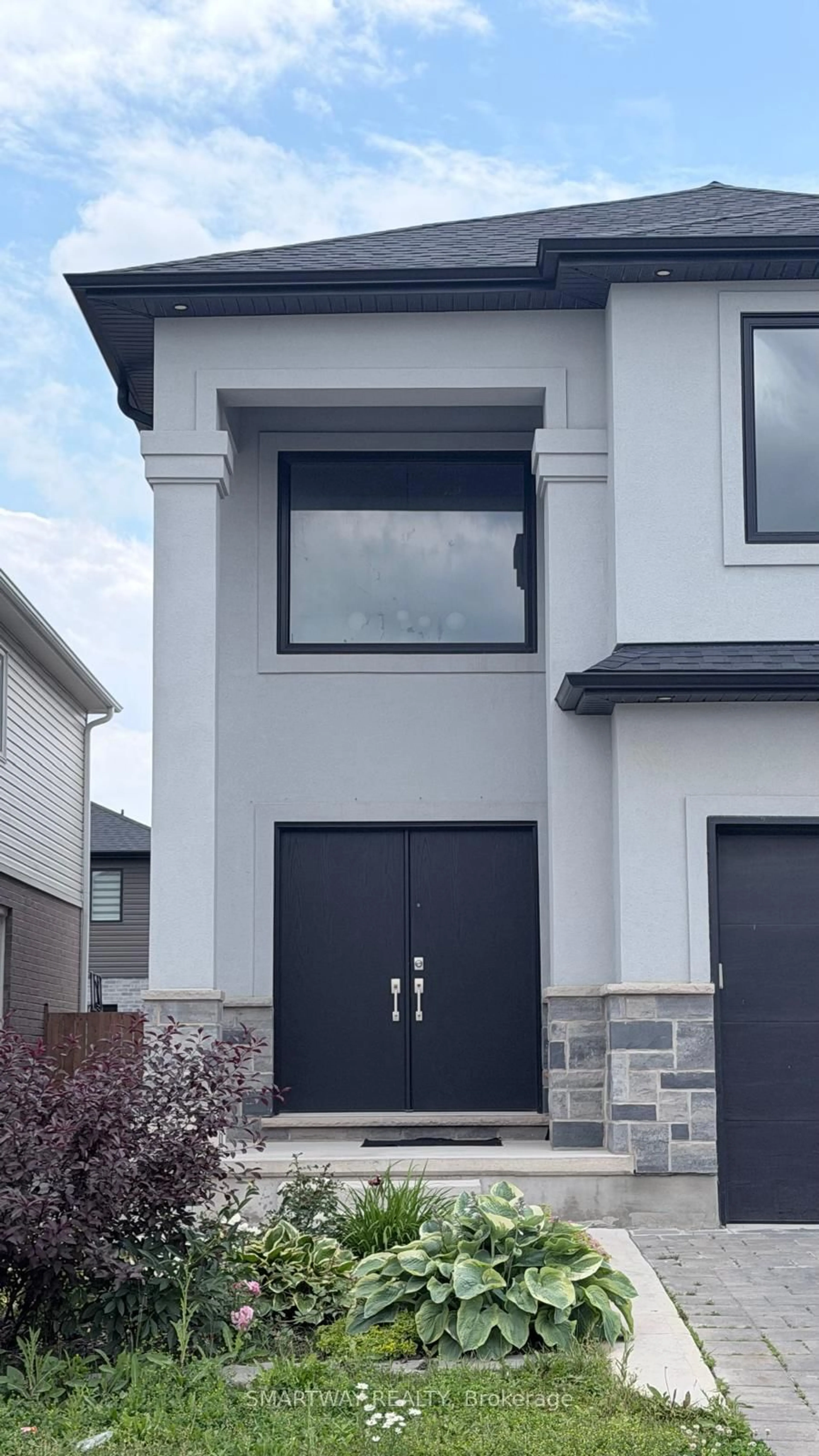 Home with vinyl exterior material, street for 3828 Somerston Cres, London South Ontario N6L 0G1