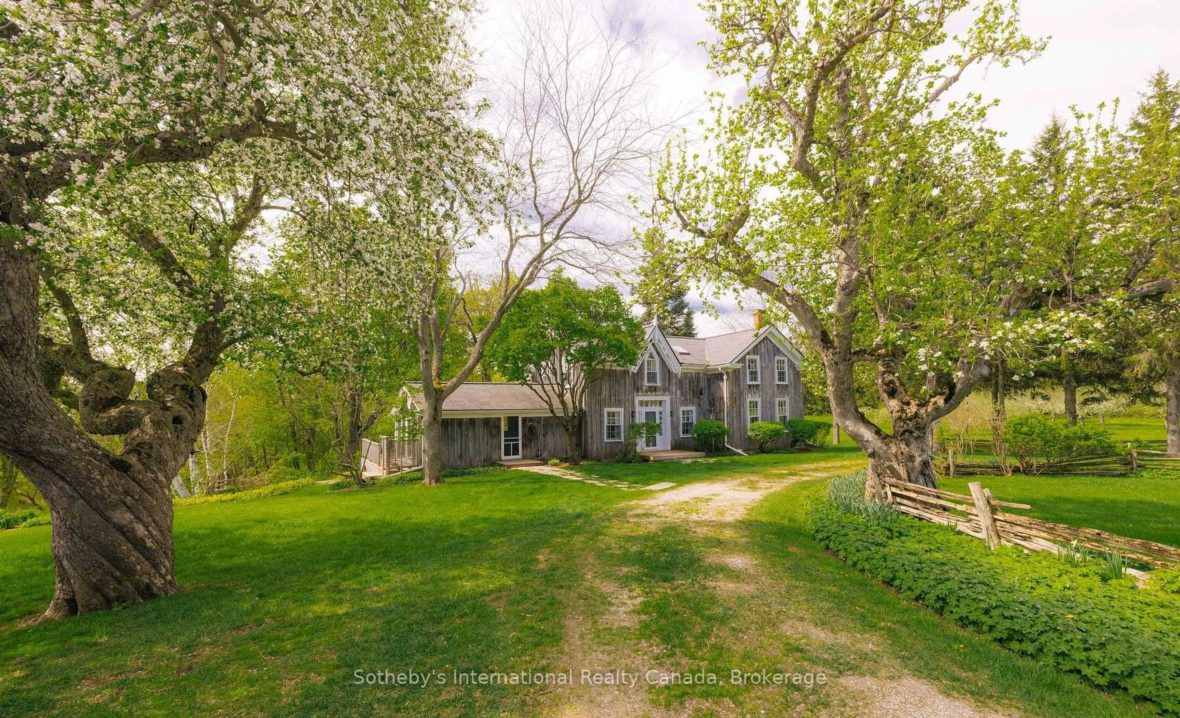 A pic from outside/outdoor area/front of a property/back of a property/a pic from drone, street for 47014 Old Mail Rd, Grey Highlands Ontario N4L 1W7