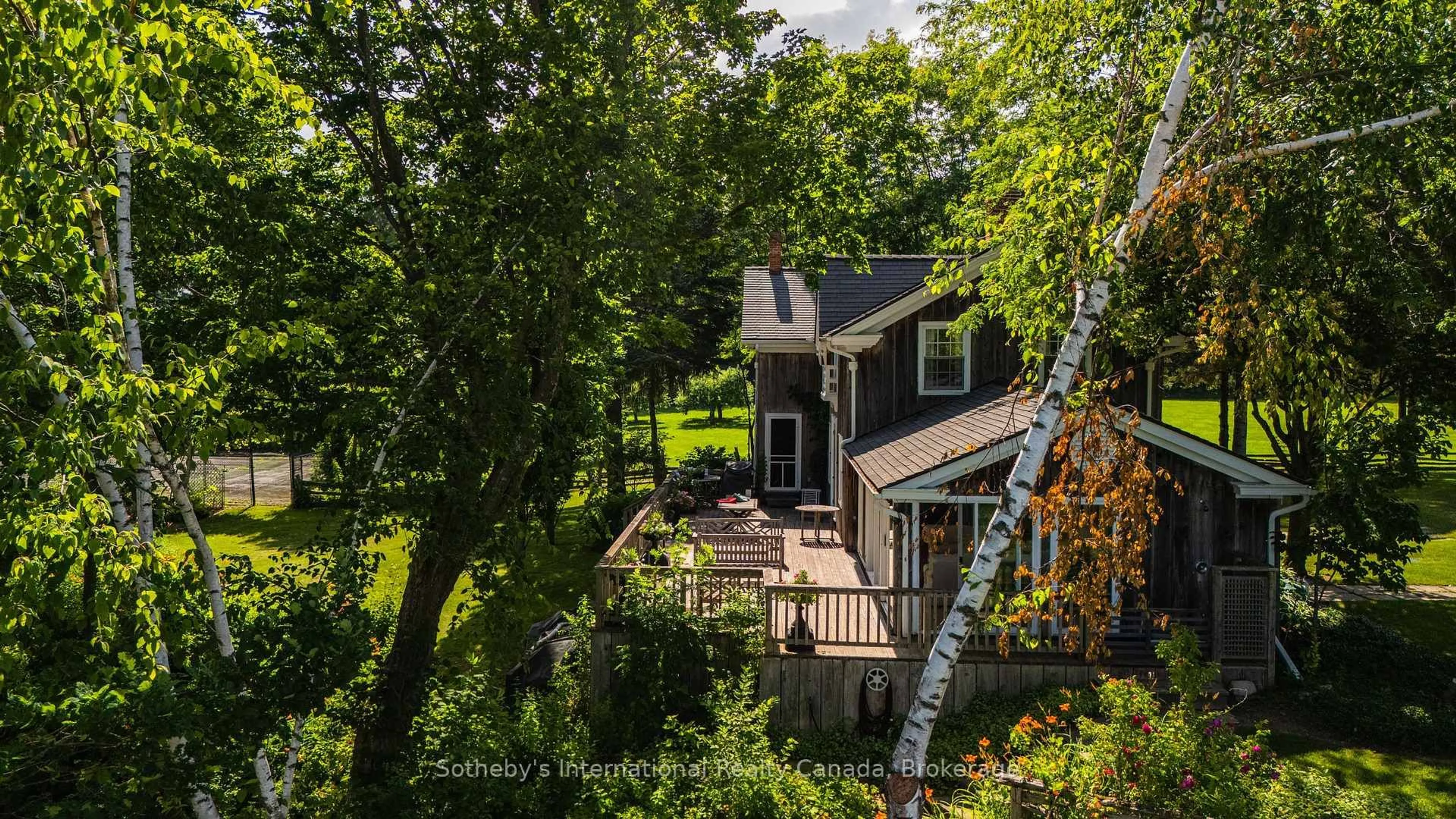 A pic from outside/outdoor area/front of a property/back of a property/a pic from drone, unknown for 47014 Old Mail Rd, Grey Highlands Ontario N4L 1W7