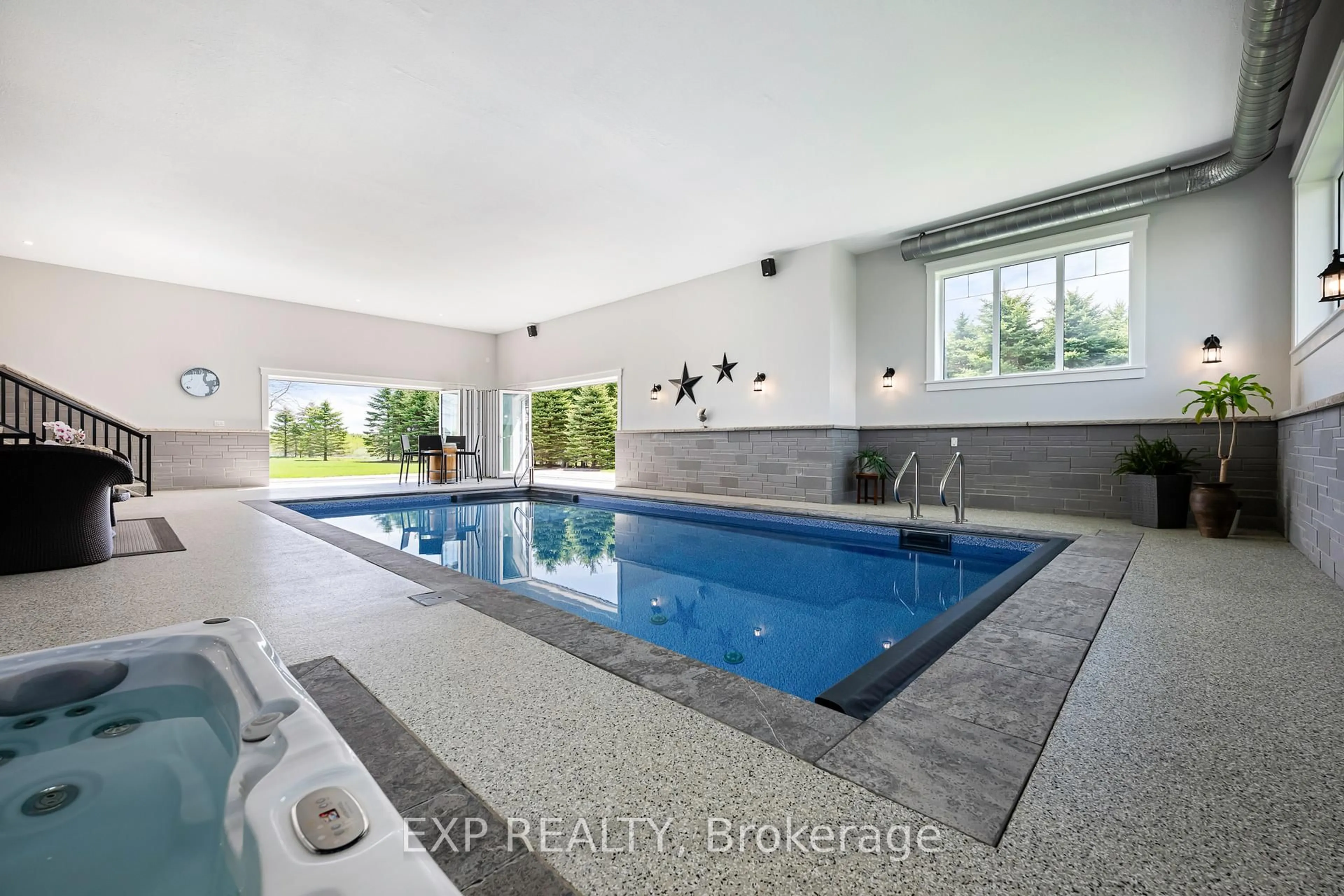Pool for 473449 County Rd 11, Amaranth Ontario L9W 0R3