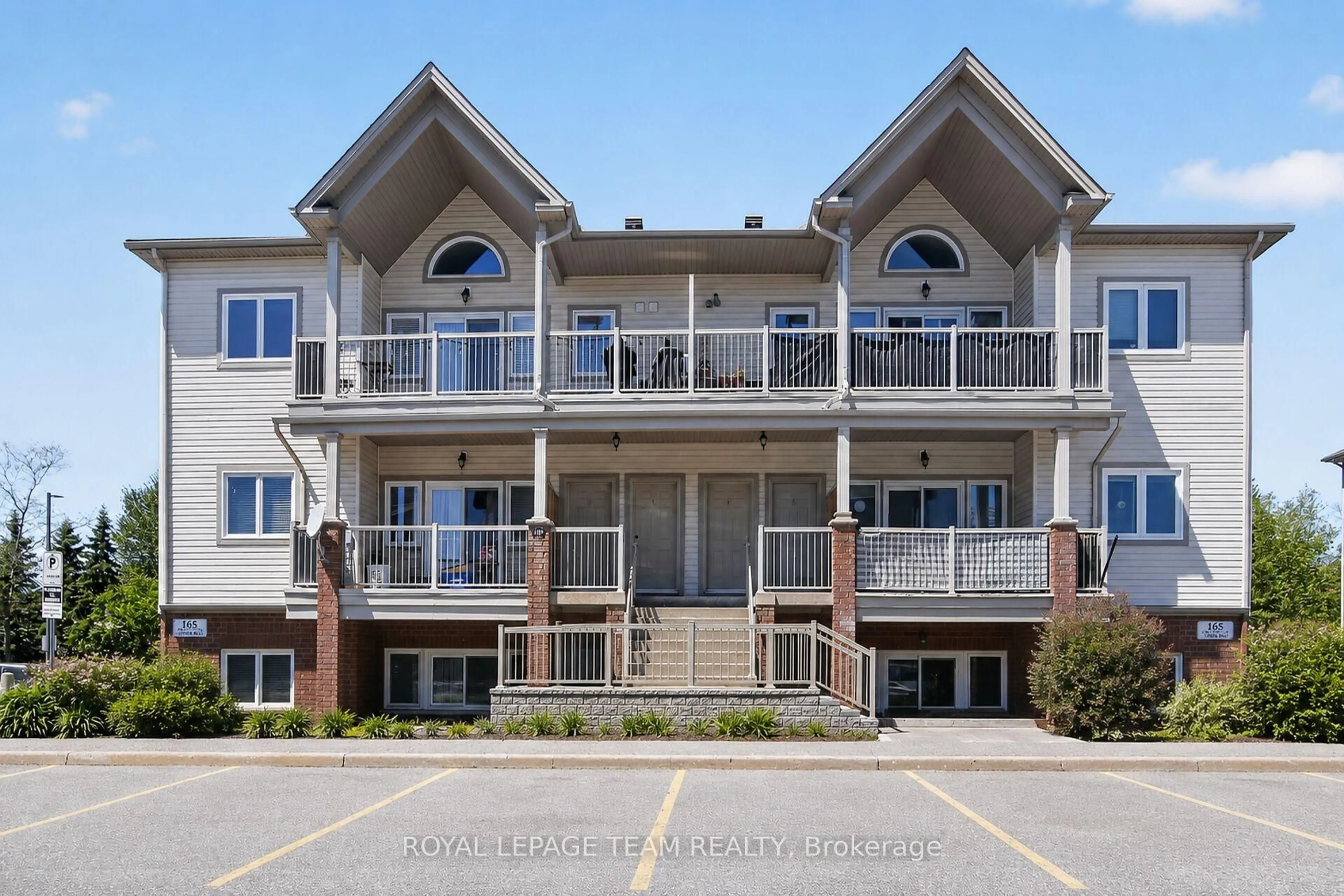 Unknown for 165 Crestway Dr #D, Ottawa Ontario K2G 7C8