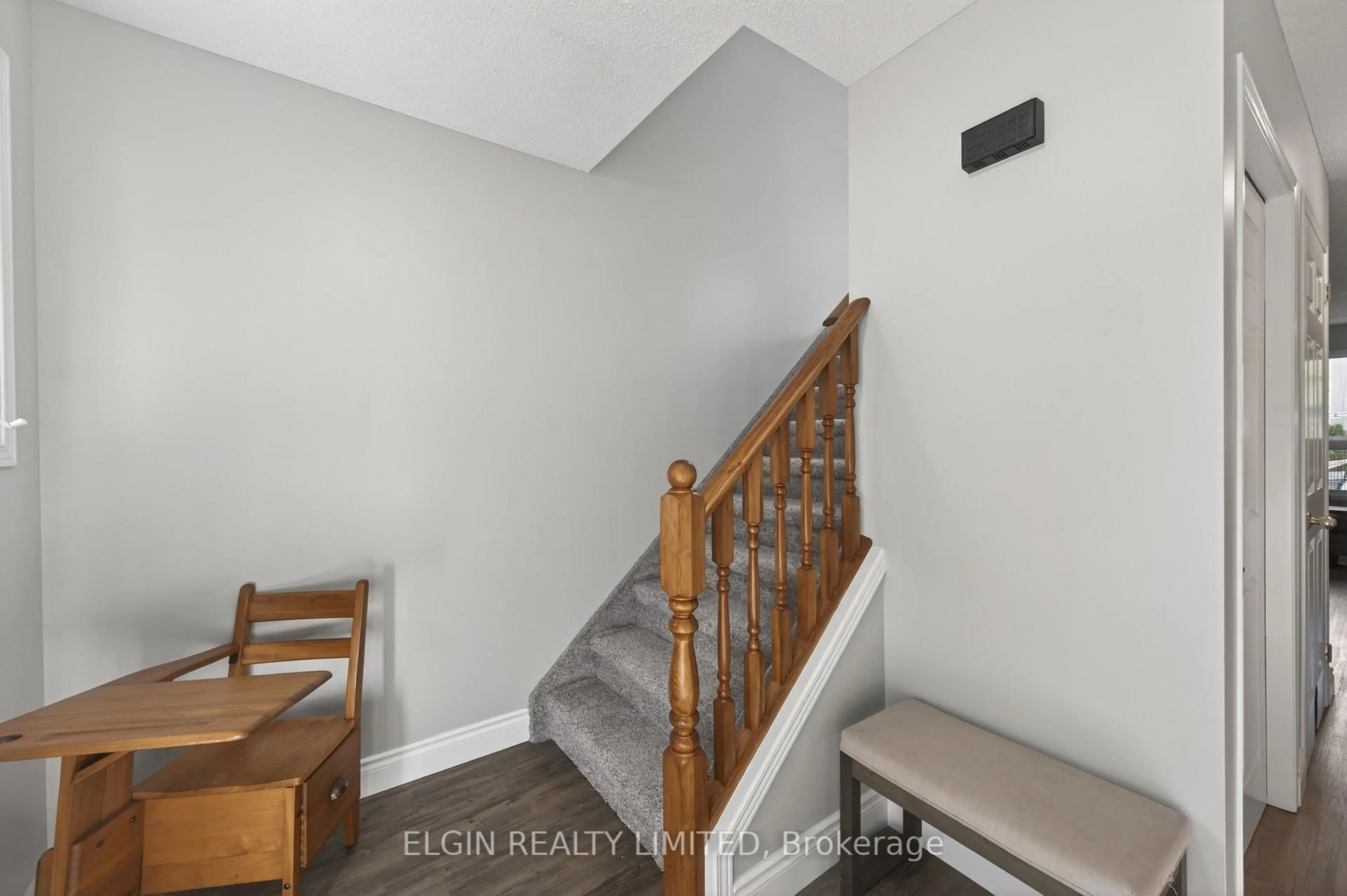 Stairs for 9939 Florence St, Southwold Ontario N5P 4L3