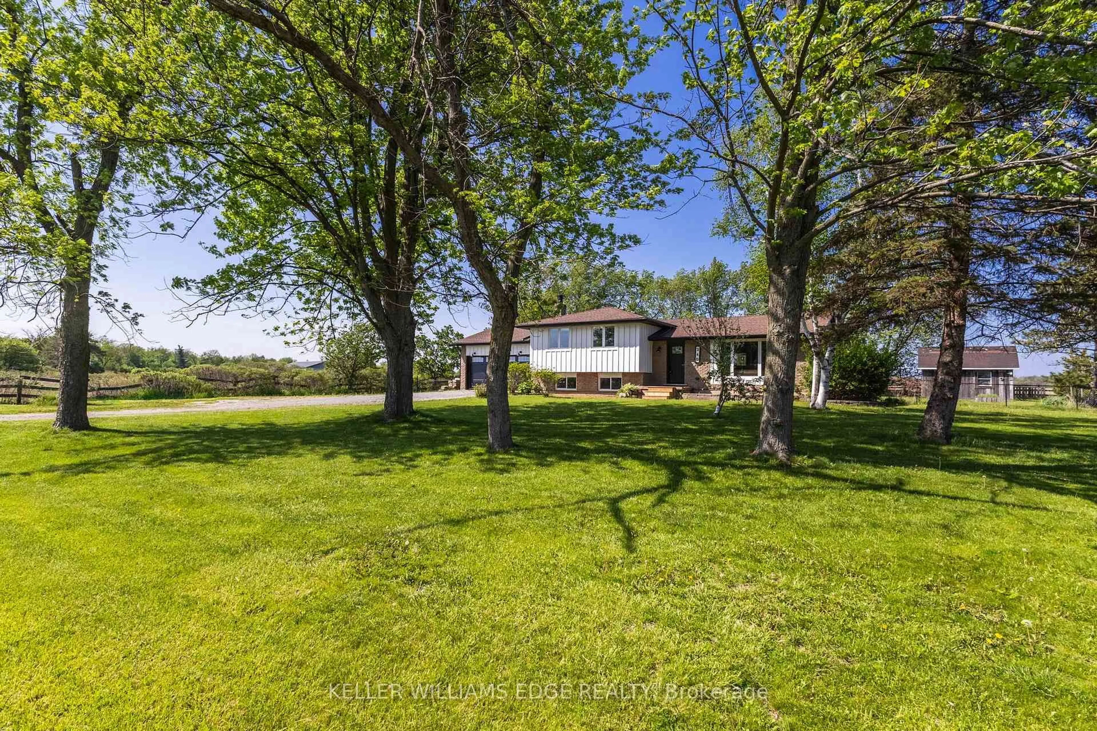 A pic from outside/outdoor area/front of a property/back of a property/a pic from drone, water/lake/river/ocean view for 260 Binbrook Rd, Hamilton Ontario L0R 1C0
