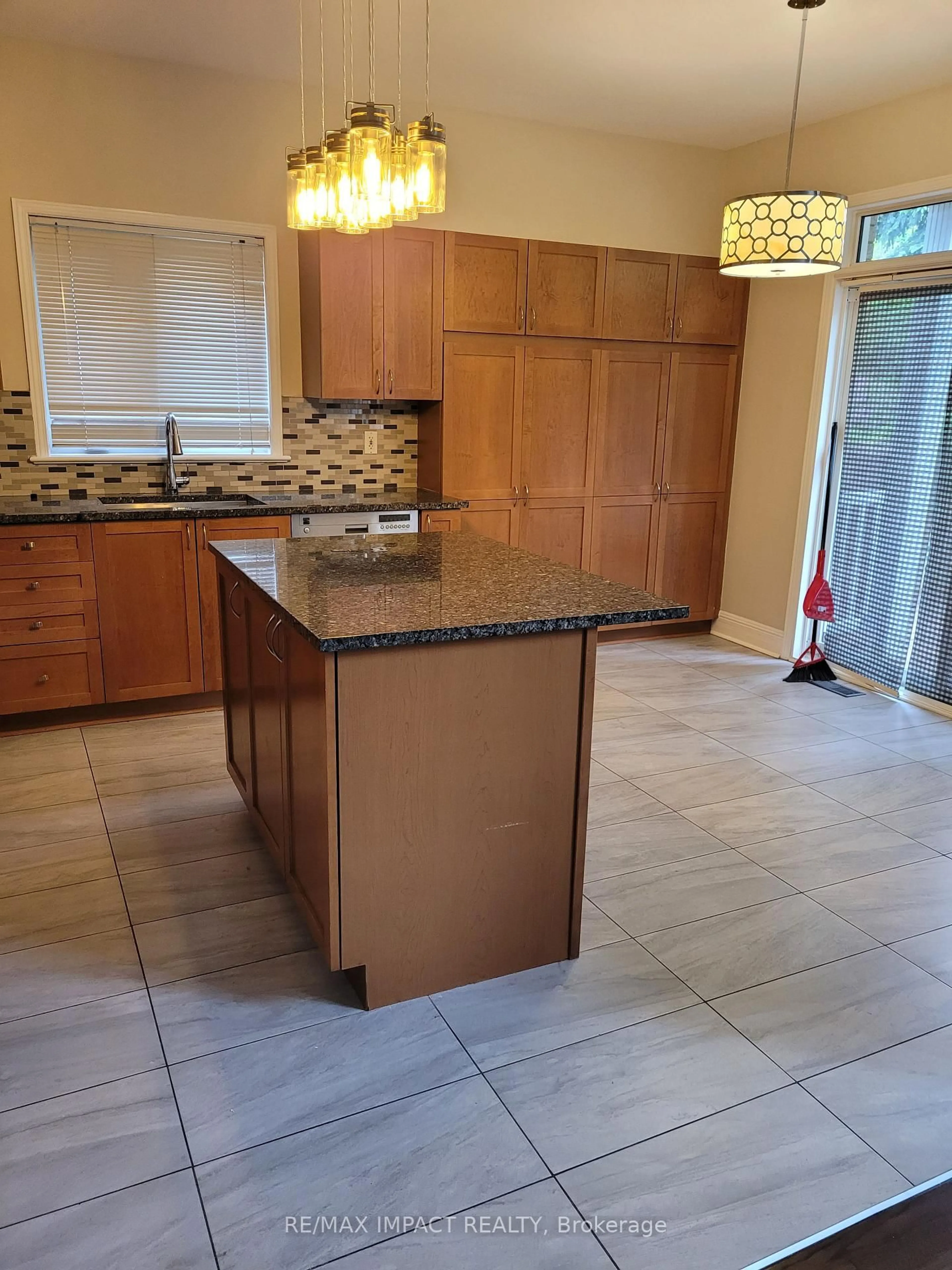 Open concept kitchen, ceramic/tile floor for 20 Remembrance Cres, Ottawa Ontario K1G 6N4