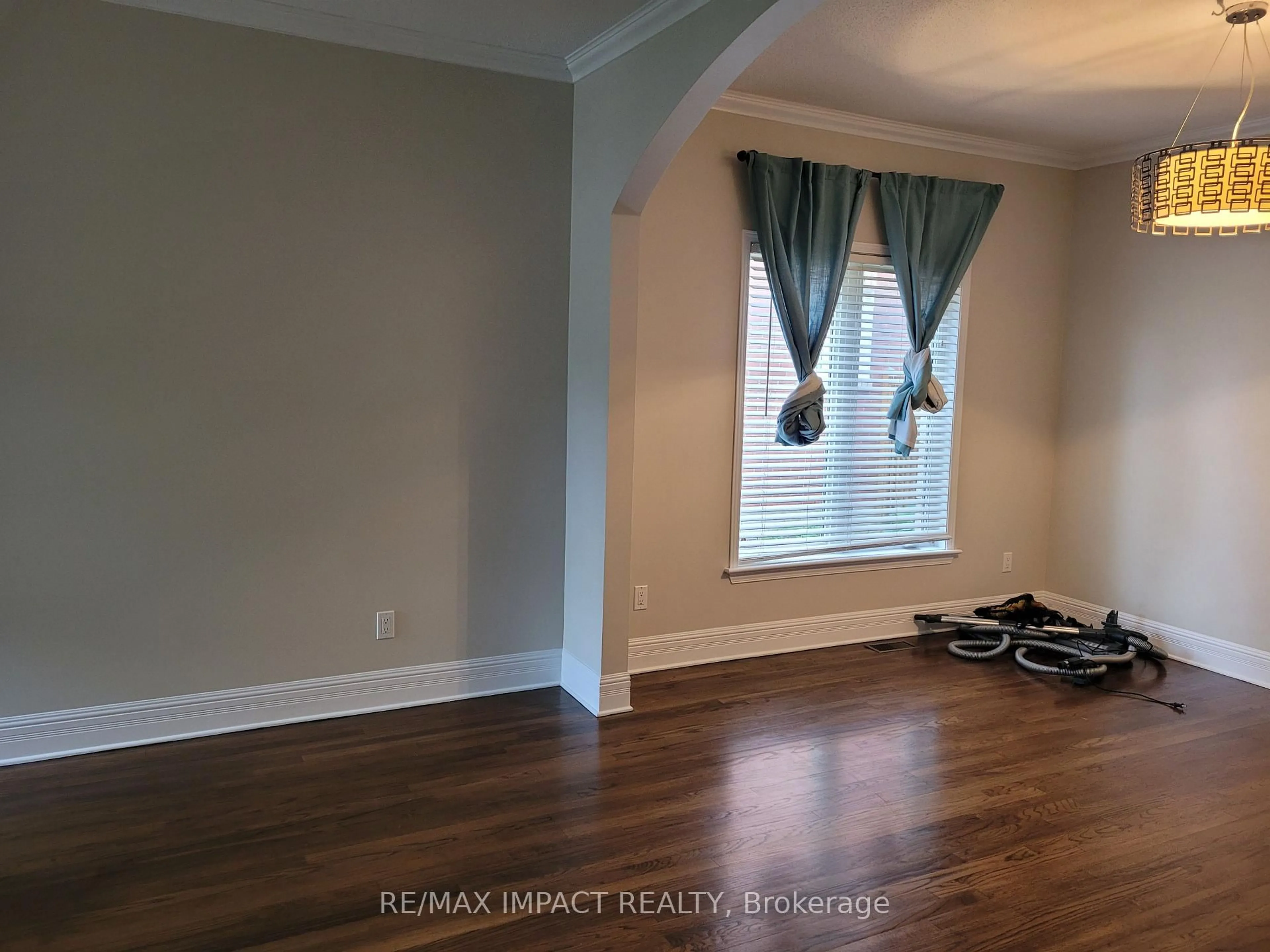 A pic of a room for 20 Remembrance Cres, Ottawa Ontario K1G 6N4