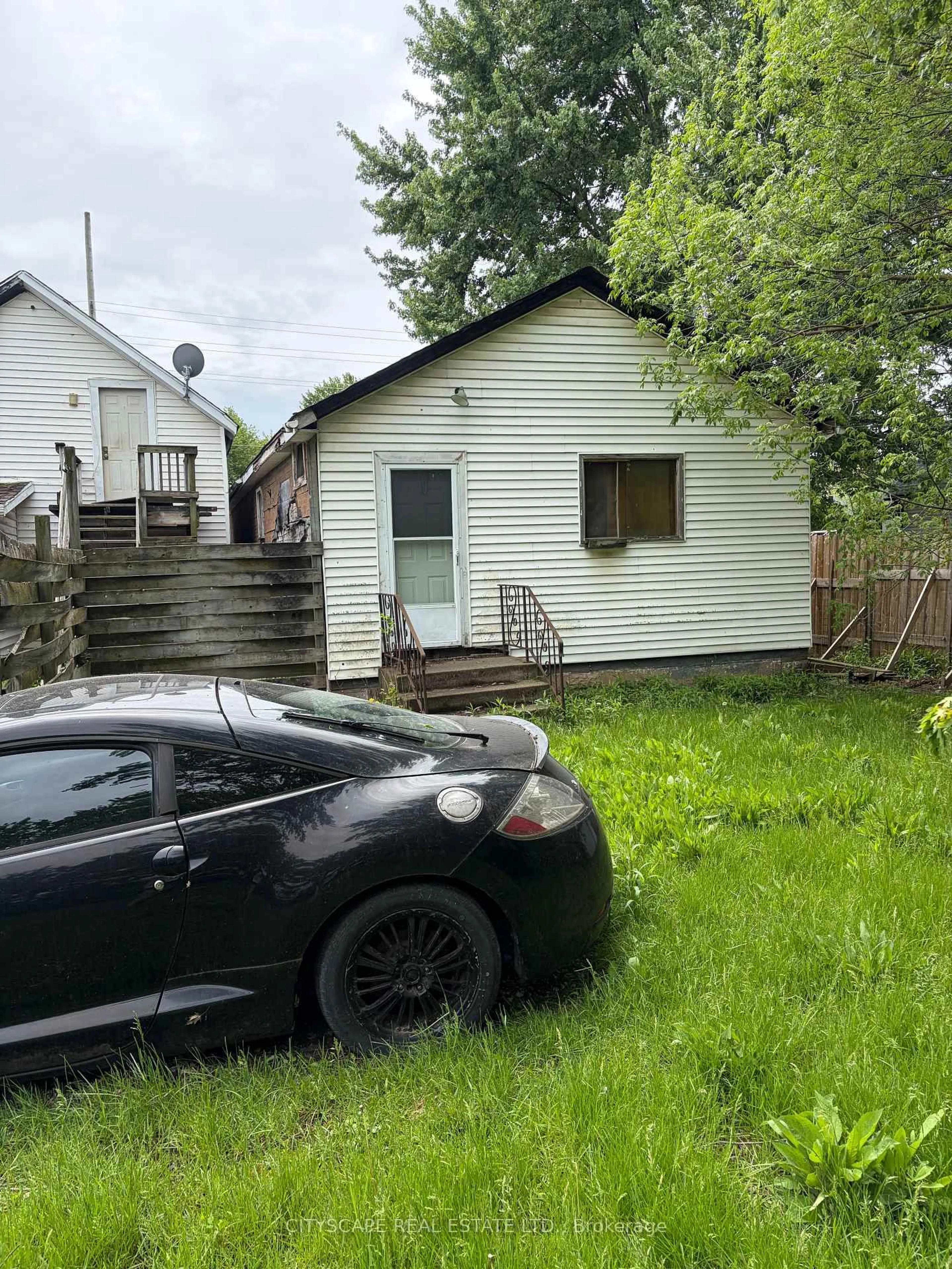Shed for 264 Gilmore Rd, Fort Erie Ontario L2A 2M3