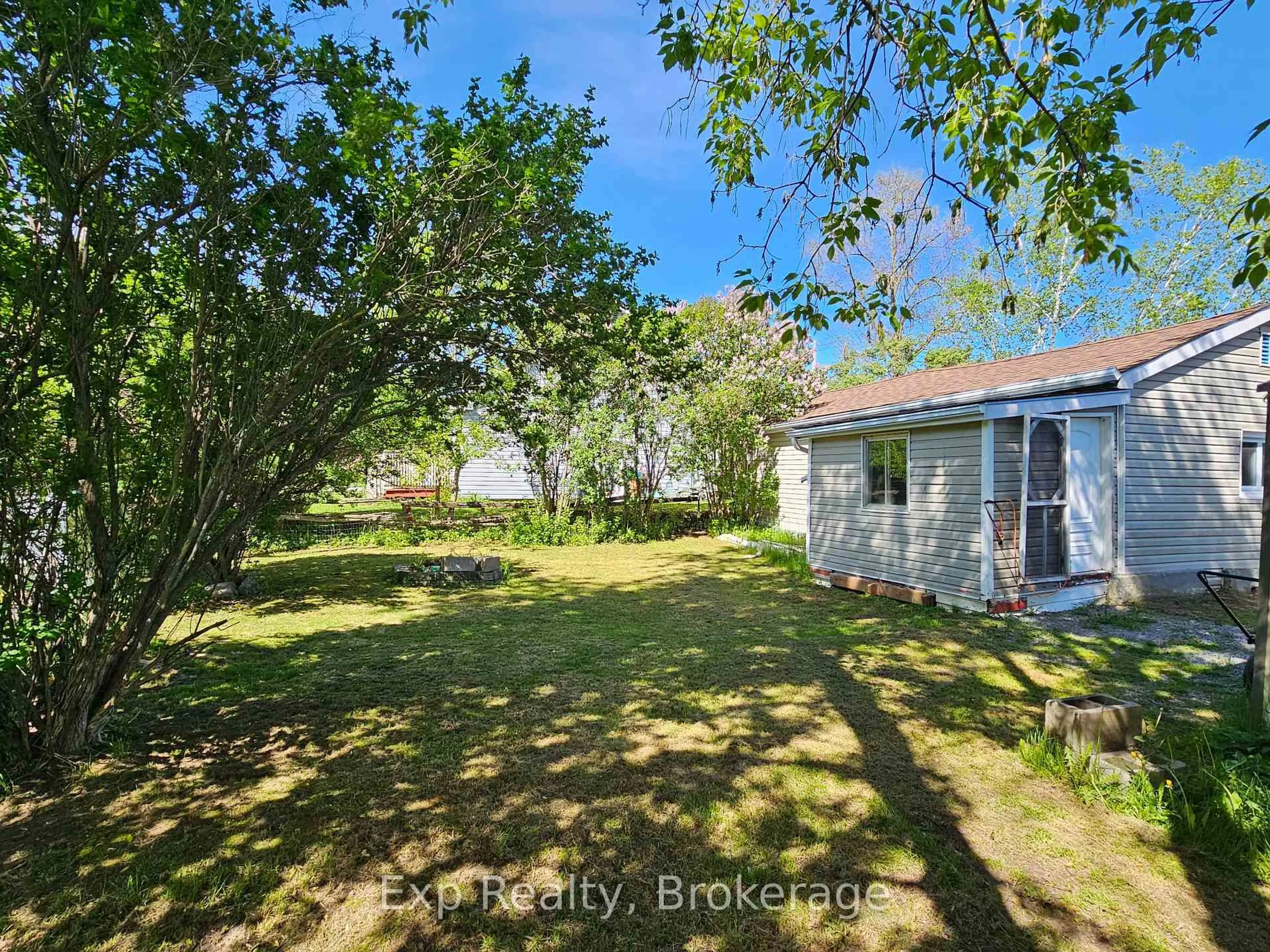 A pic from outside/outdoor area/front of a property/back of a property/a pic from drone, street for 12 William St, Limoges Ontario K0K 2M0