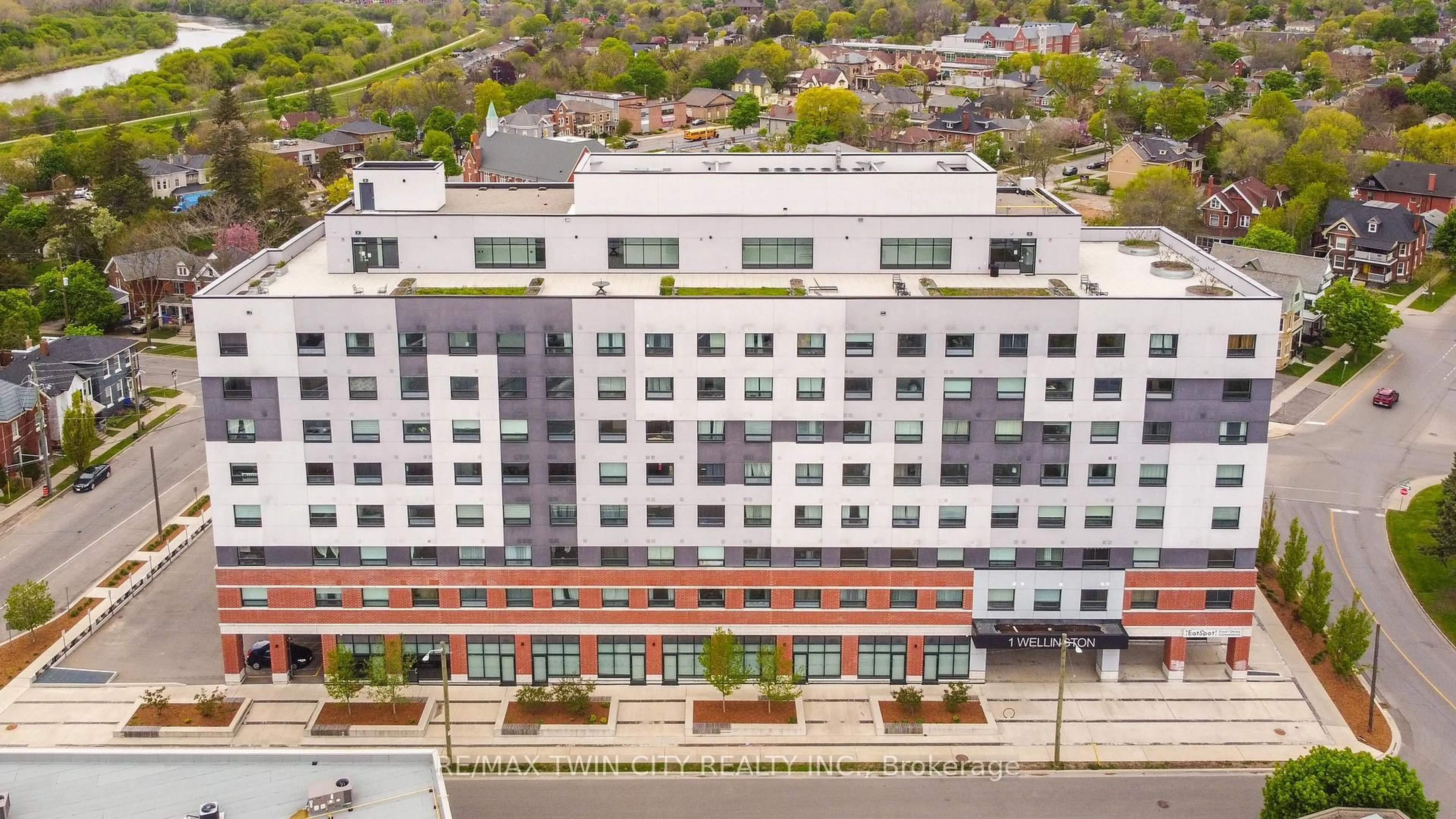 A pic from outside/outdoor area/front of a property/back of a property/a pic from drone, building for 1 Wellington St #417, Brantford Ontario N3T 2L3