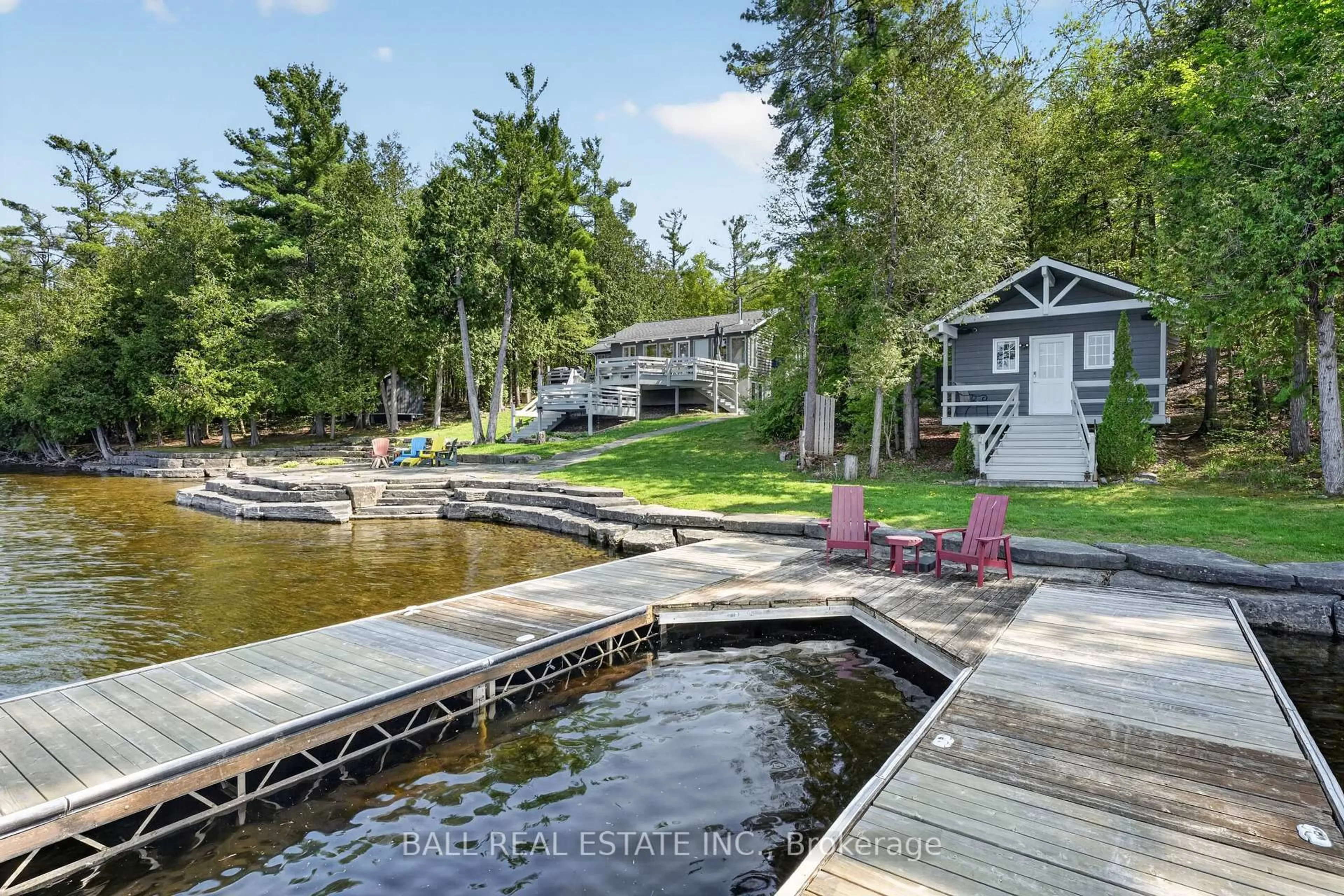 A pic from outside/outdoor area/front of a property/back of a property/a pic from drone, water/lake/river/ocean view for 2480 Fire Route 35, Selwyn Ontario K0L 2H0