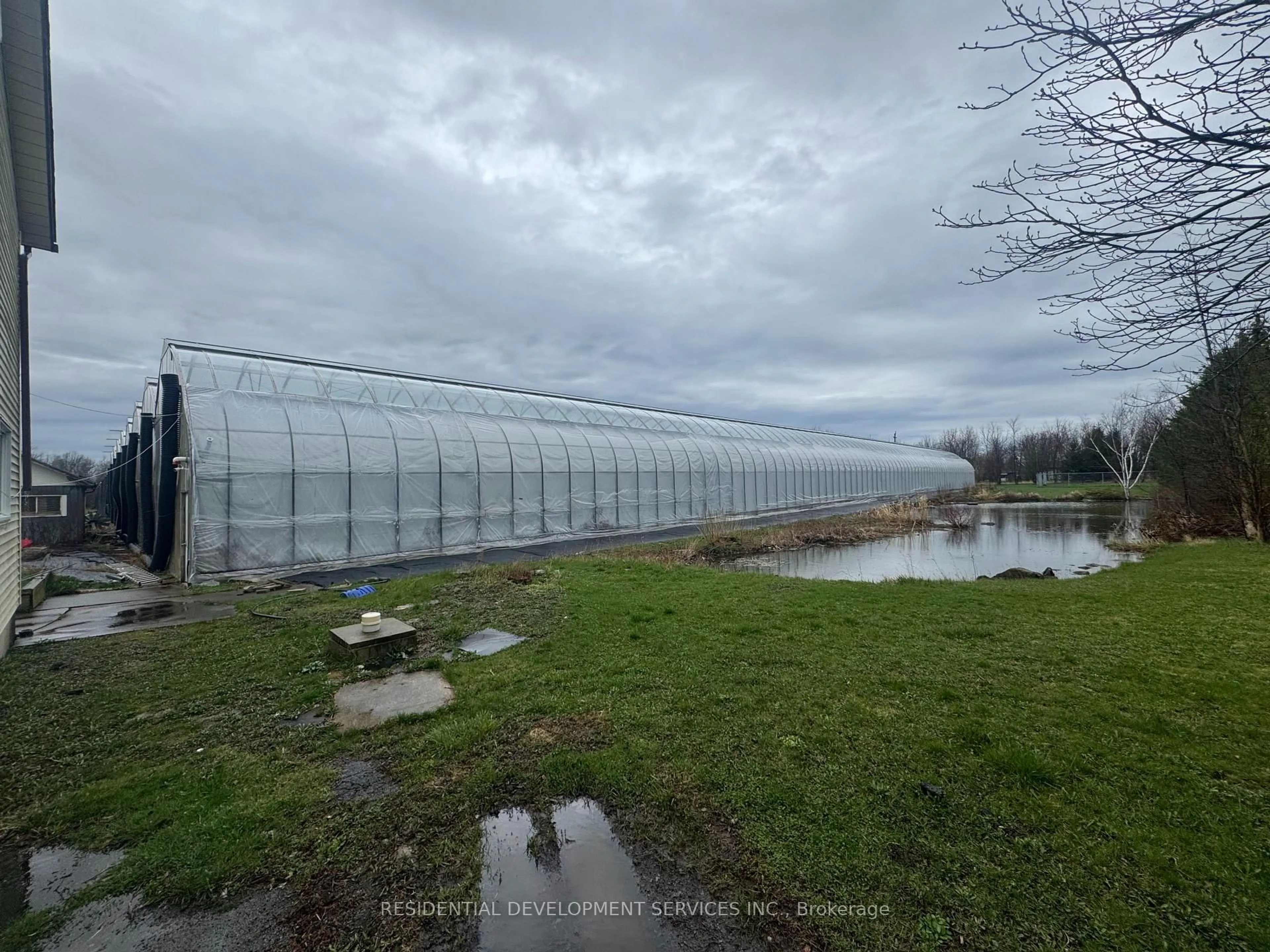 Unknown for 342 Mountain Rd, Grimsby Ontario L3M 4E7