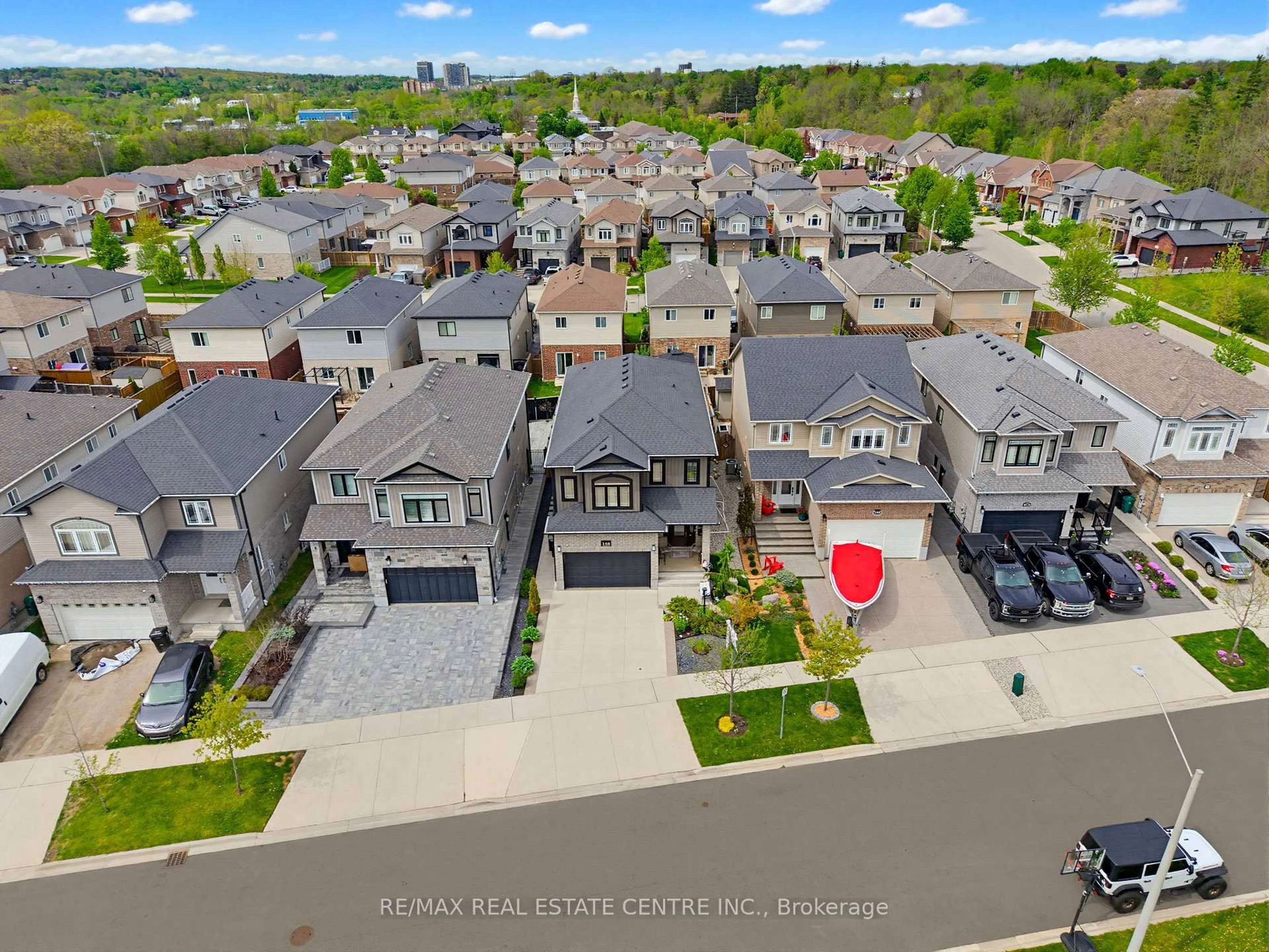 A pic from outside/outdoor area/front of a property/back of a property/a pic from drone, street for 148 Birkinshaw Rd, Cambridge Ontario N1P 0B4