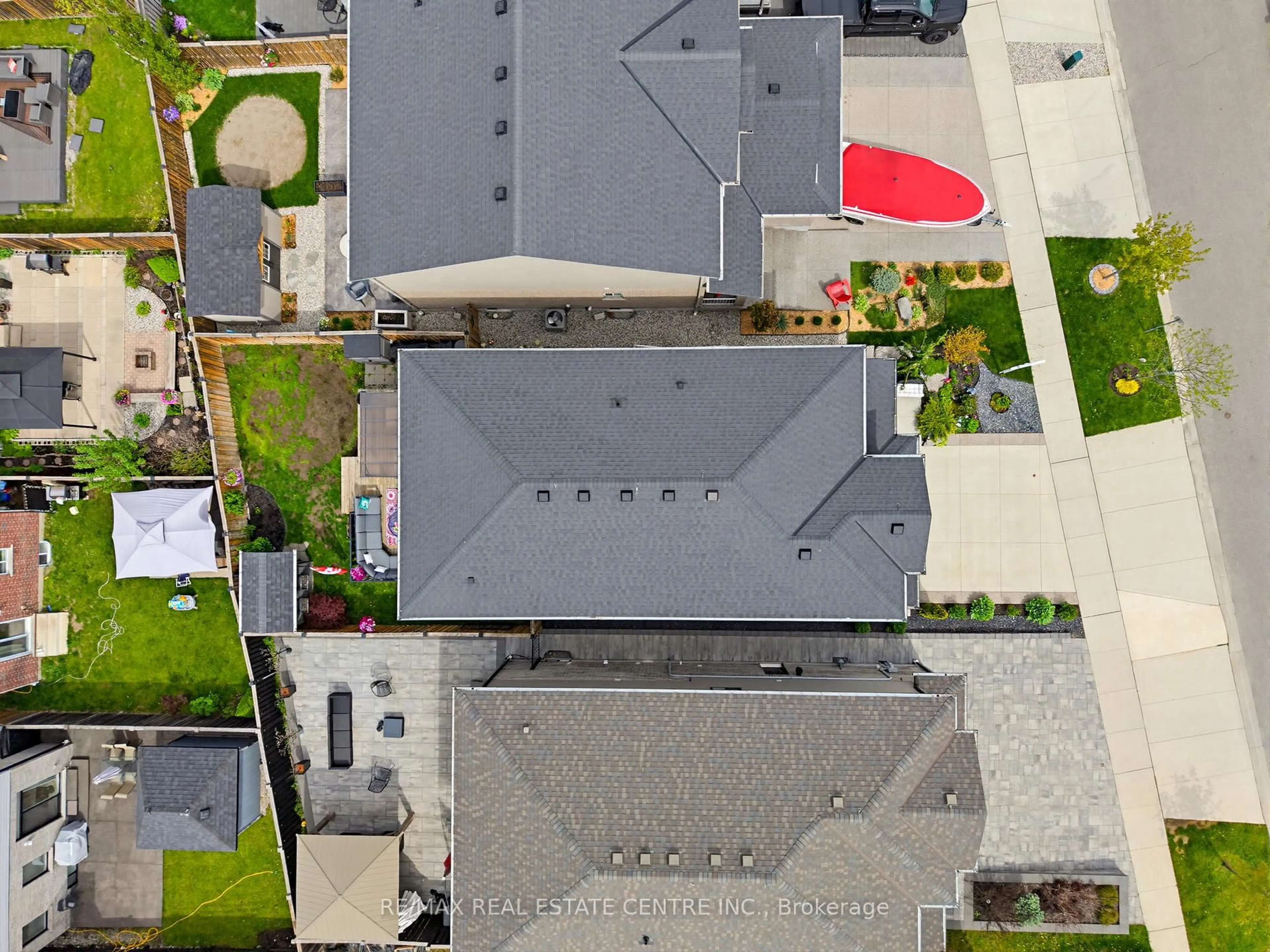 A pic from outside/outdoor area/front of a property/back of a property/a pic from drone, street for 148 Birkinshaw Rd, Cambridge Ontario N1P 0B4