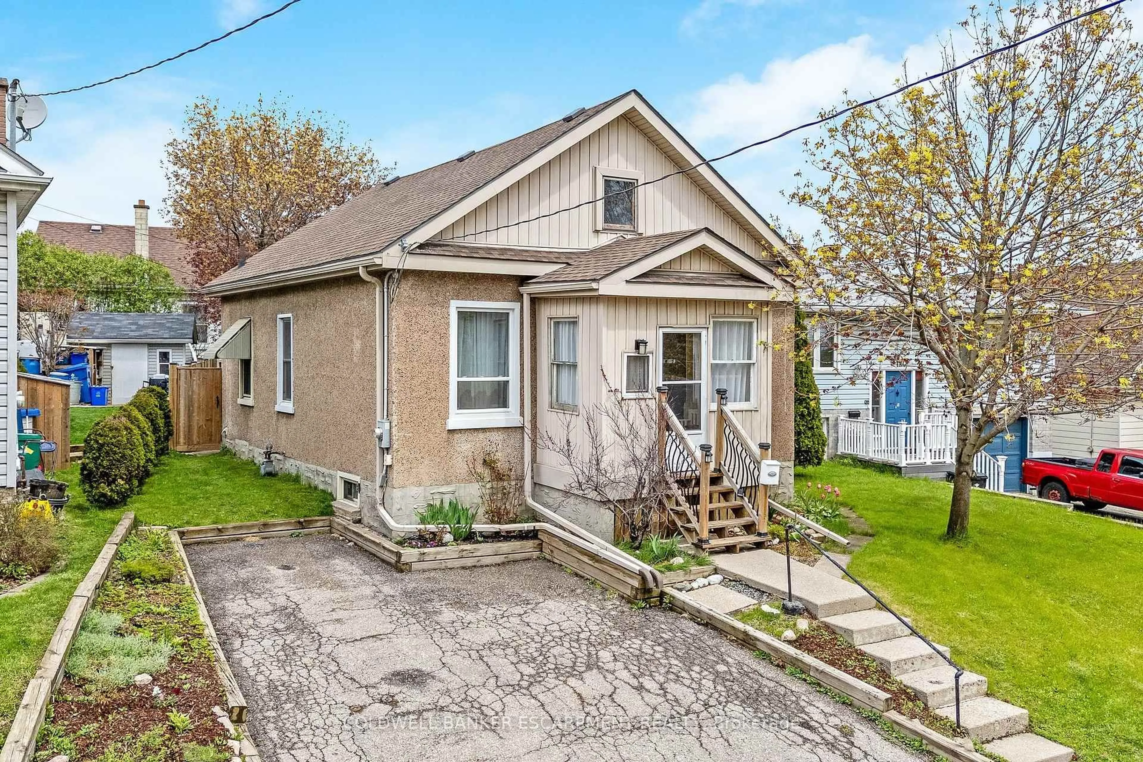 Unknown for 122 Cedar St, Cambridge Ontario N1S 1W2