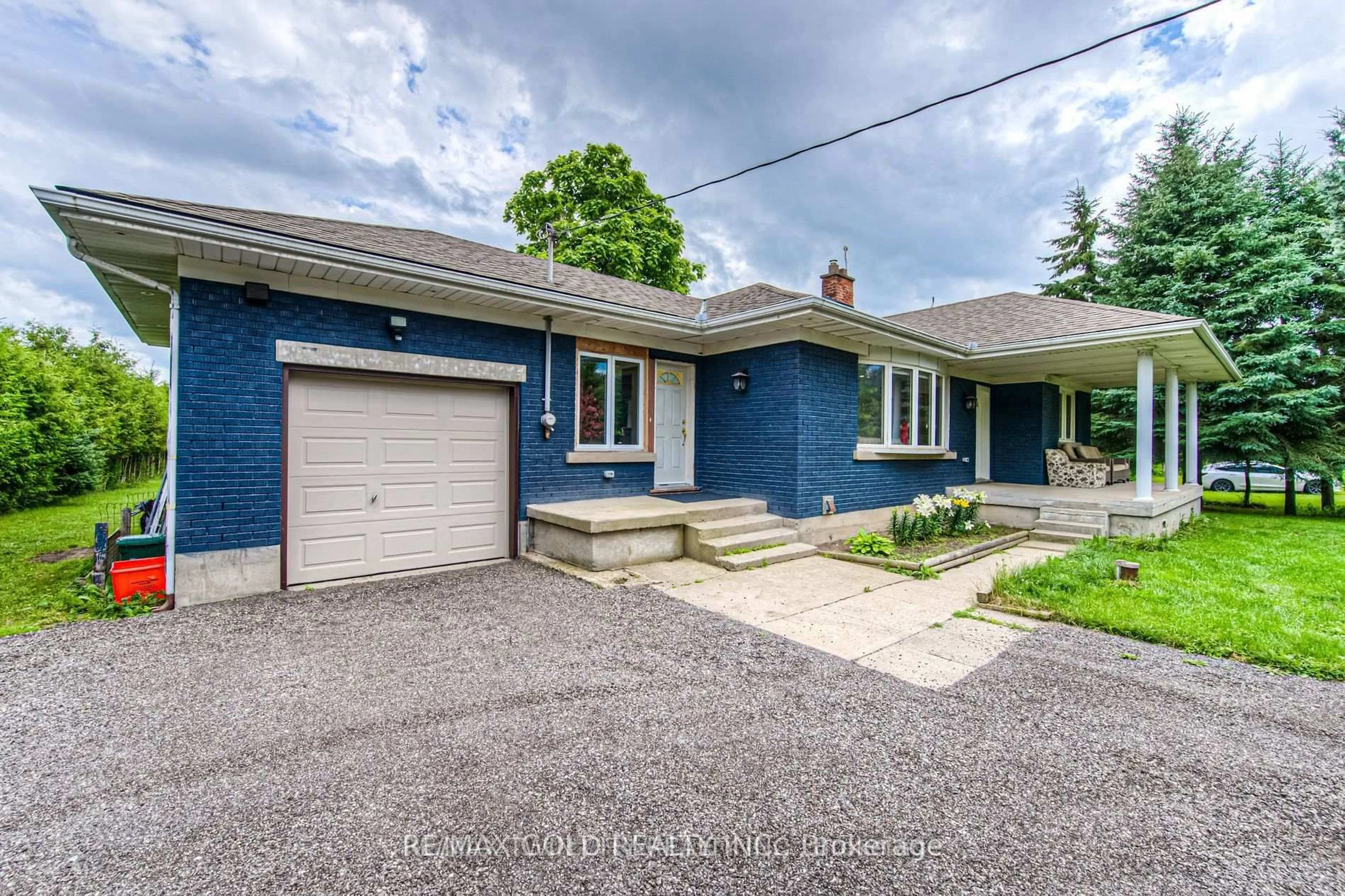 Home with brick exterior material, street for 8017 Highway 7, Guelph/Eramosa Ontario N1H 6H8