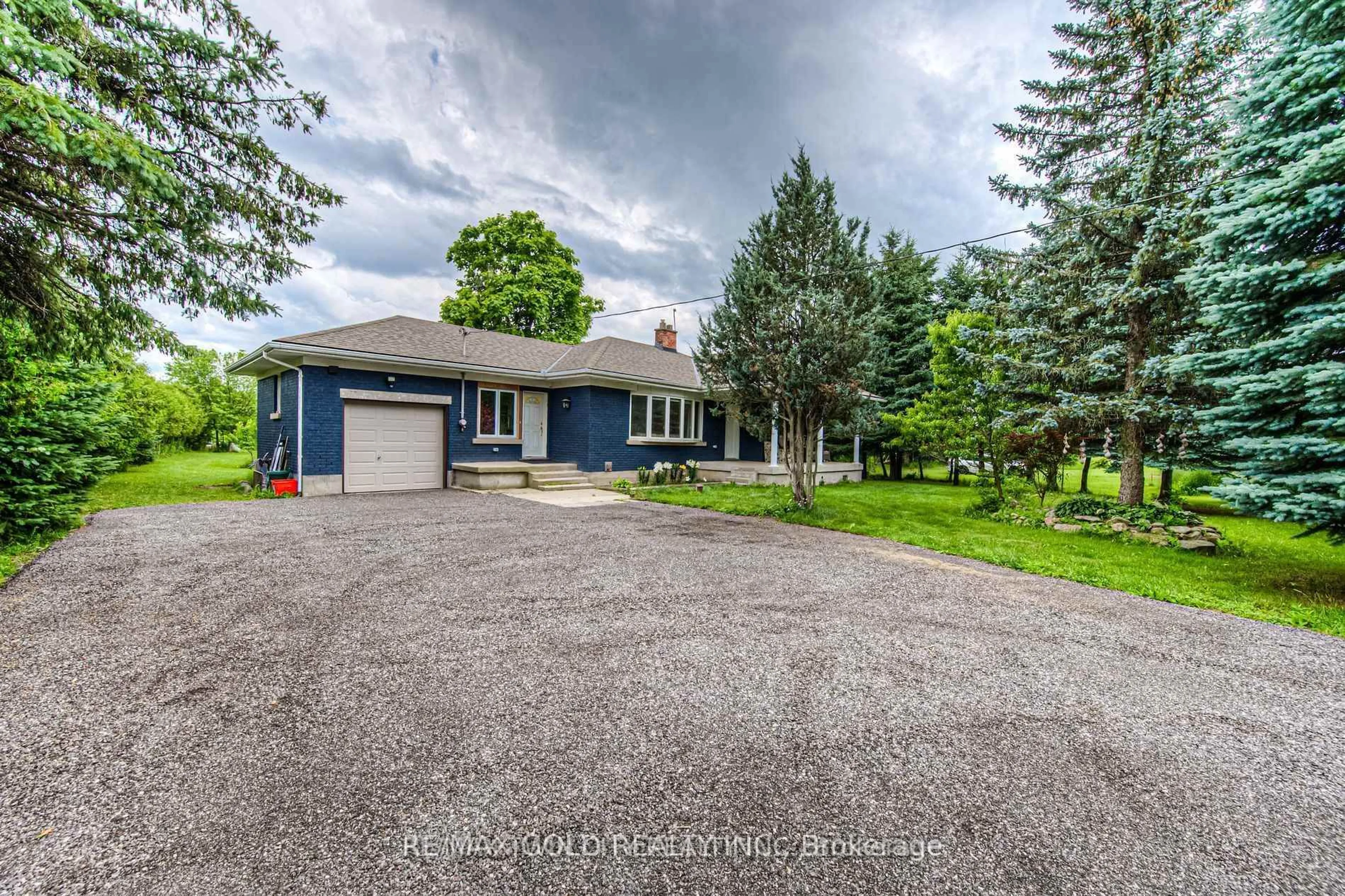 A pic from outside/outdoor area/front of a property/back of a property/a pic from drone, street for 8017 Highway 7, Guelph/Eramosa Ontario N1H 6H8