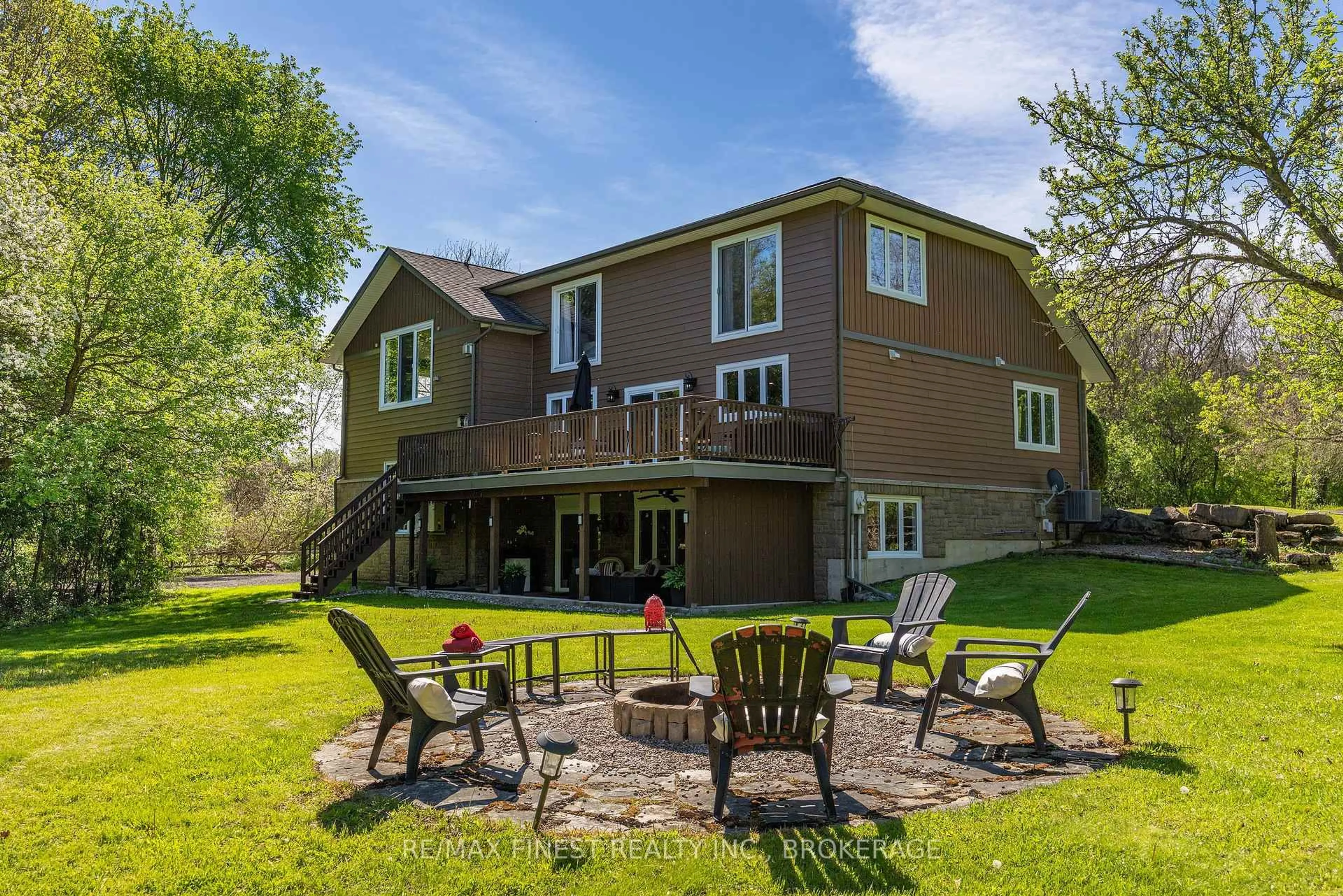 Patio, water/lake/river/ocean view for 3031 Lakehead Rd, Mcdonalds Corners Ontario K0H 1M0
