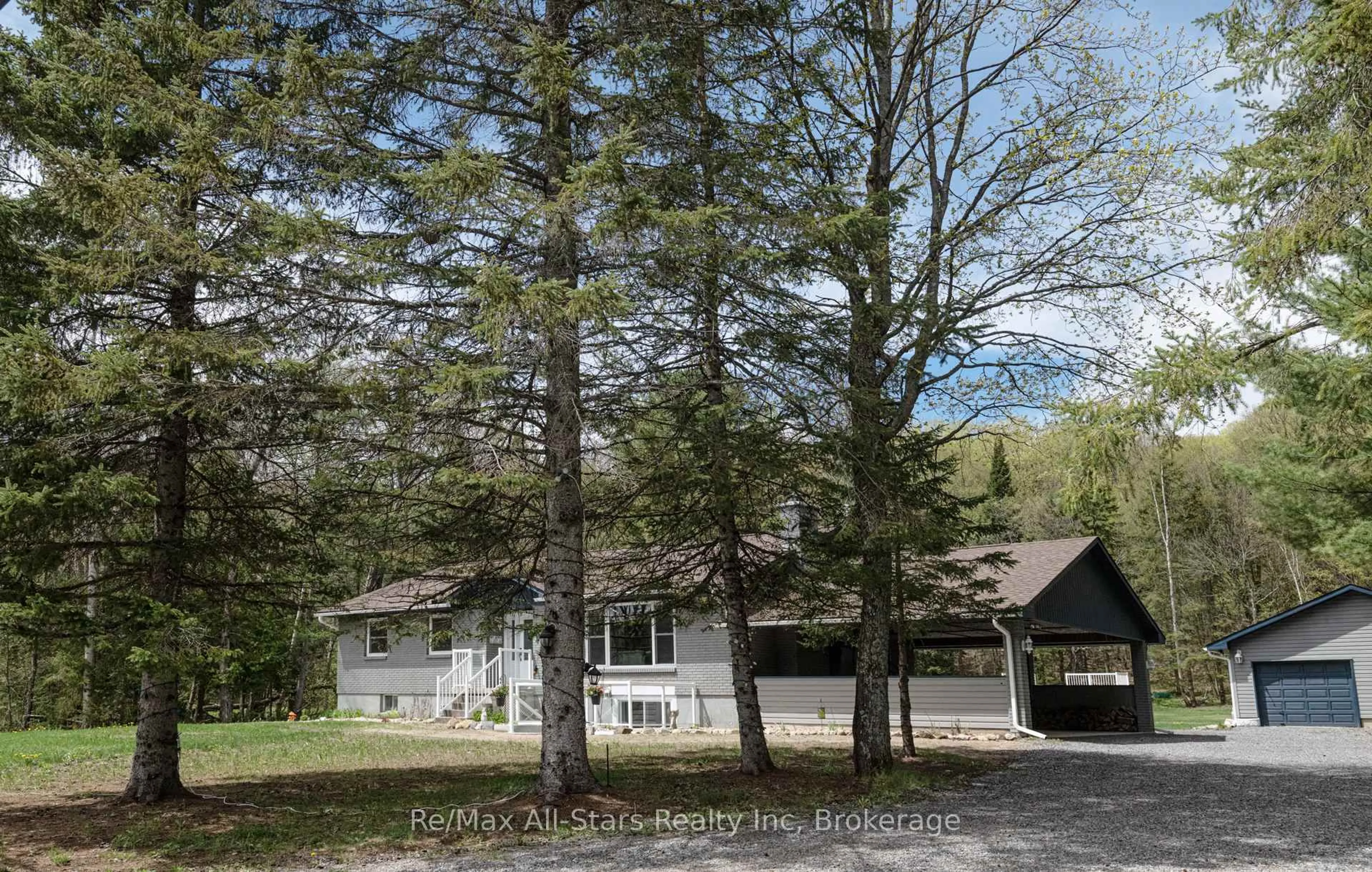 Unknown for 2797 Highway 60 Highway, Lake of Bays Ontario P0A 1H0