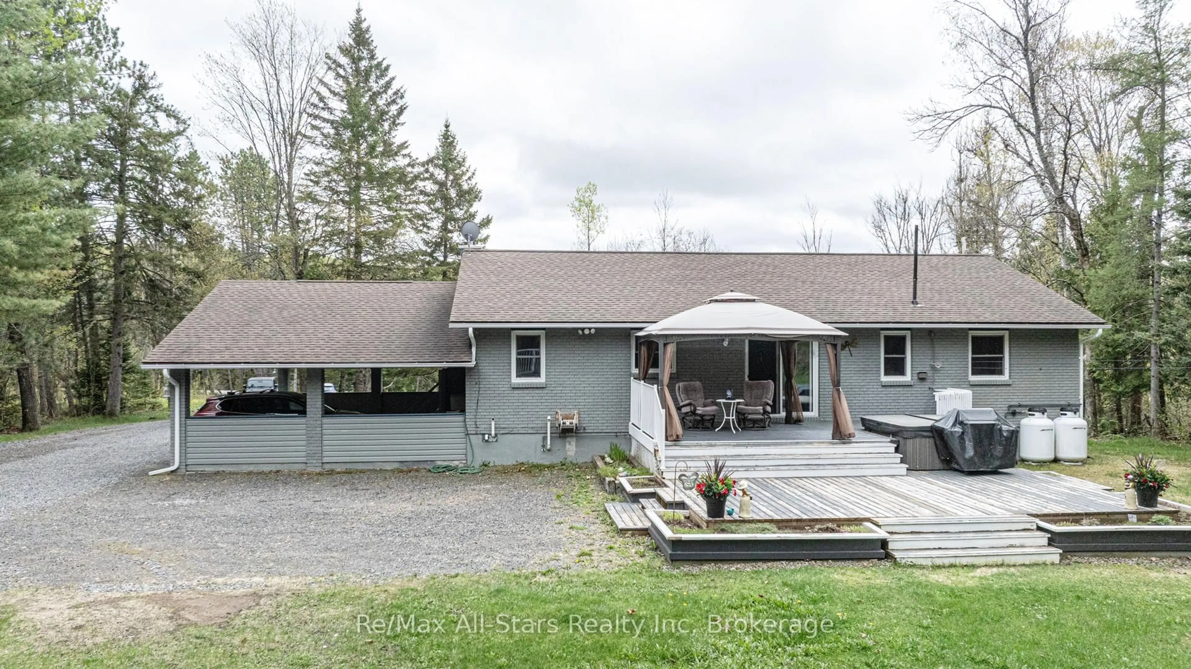 Unknown for 2797 Highway 60 Highway, Lake of Bays Ontario P0A 1H0