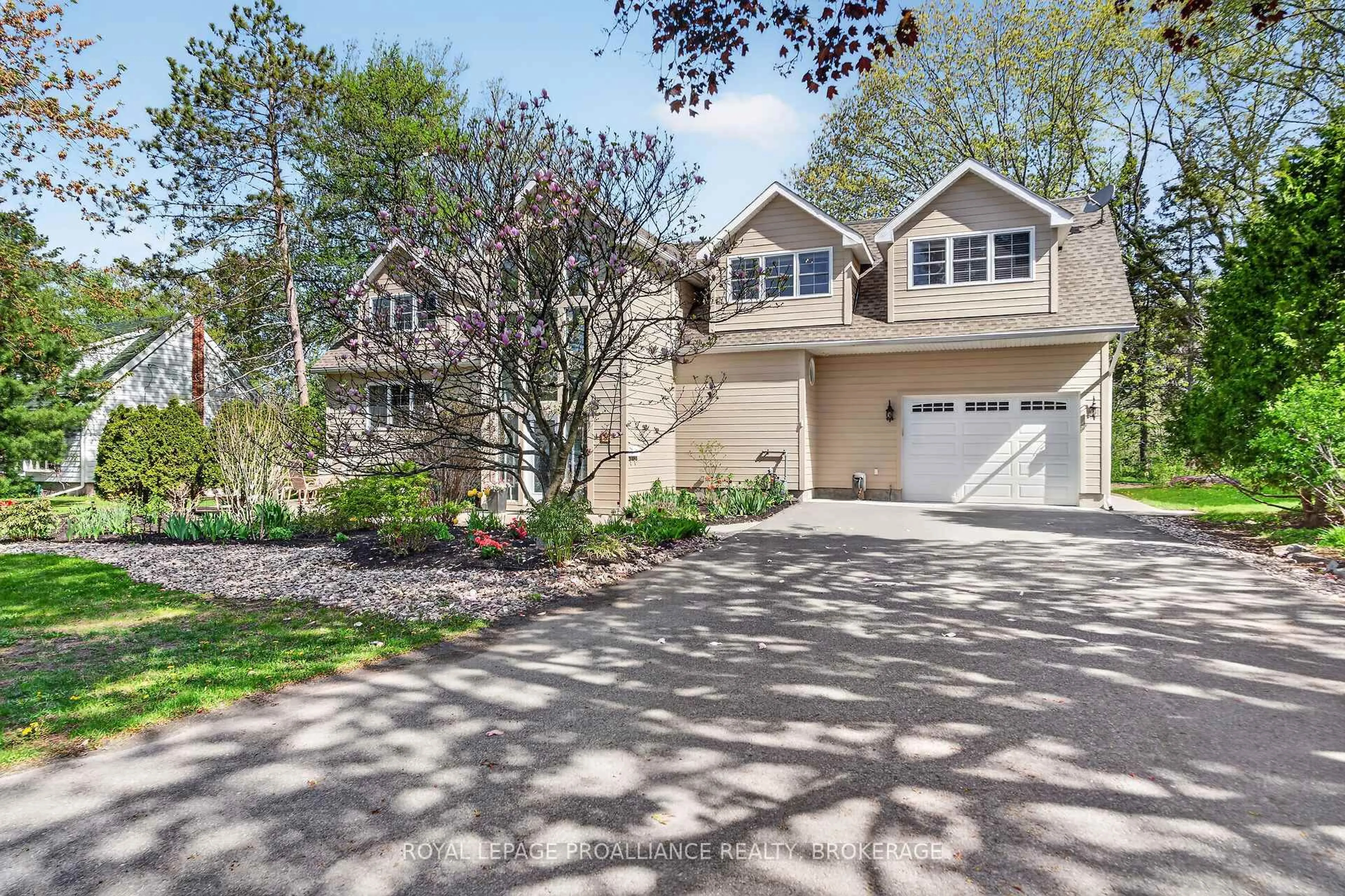 Home with vinyl exterior material, street for 9 Grenville Cres, Kingston Ontario K7M 3A9