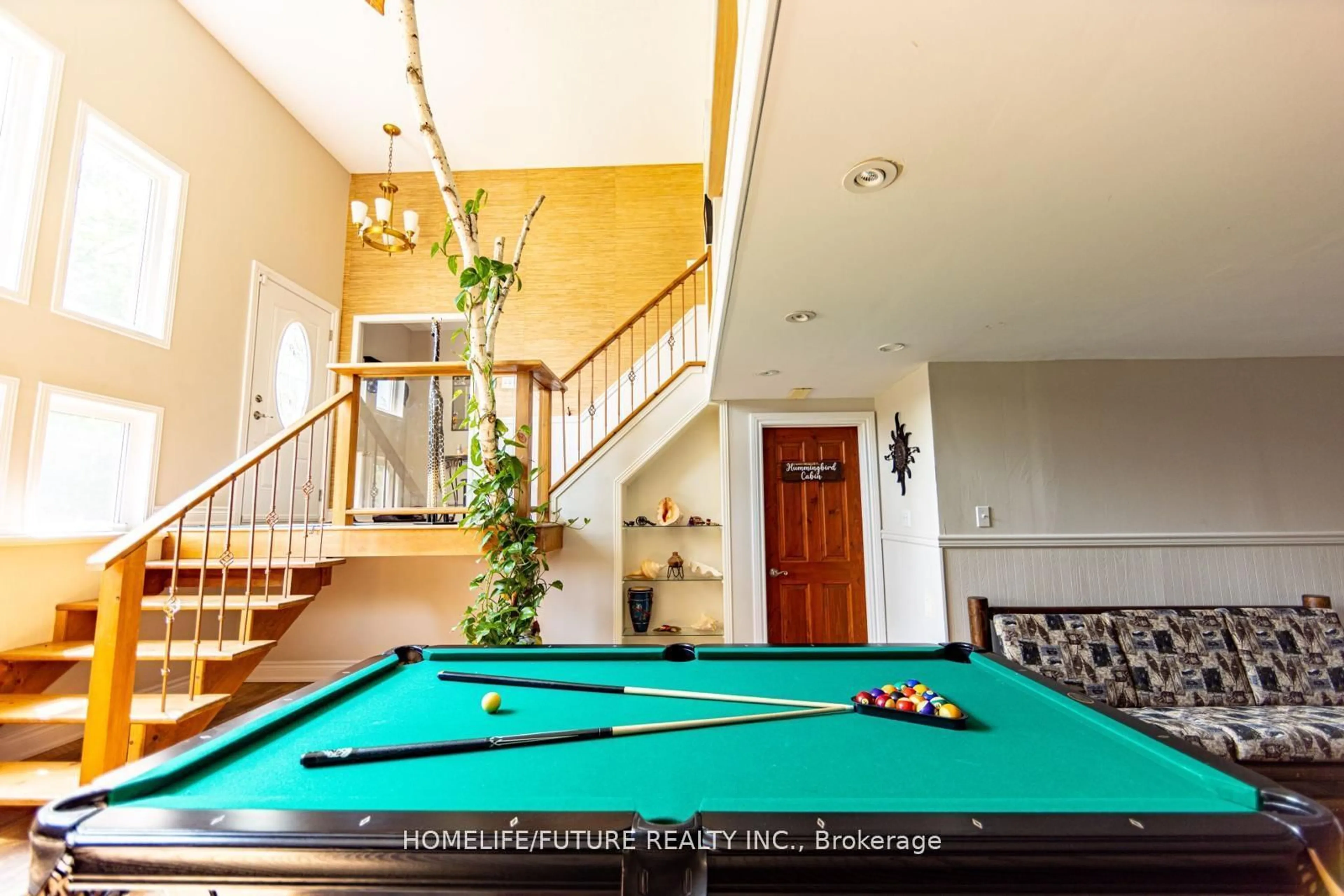 Indoor foyer for 1559 North Belmont Concession, Havelock-Belmont-Methuen Ontario K0L 1Z0