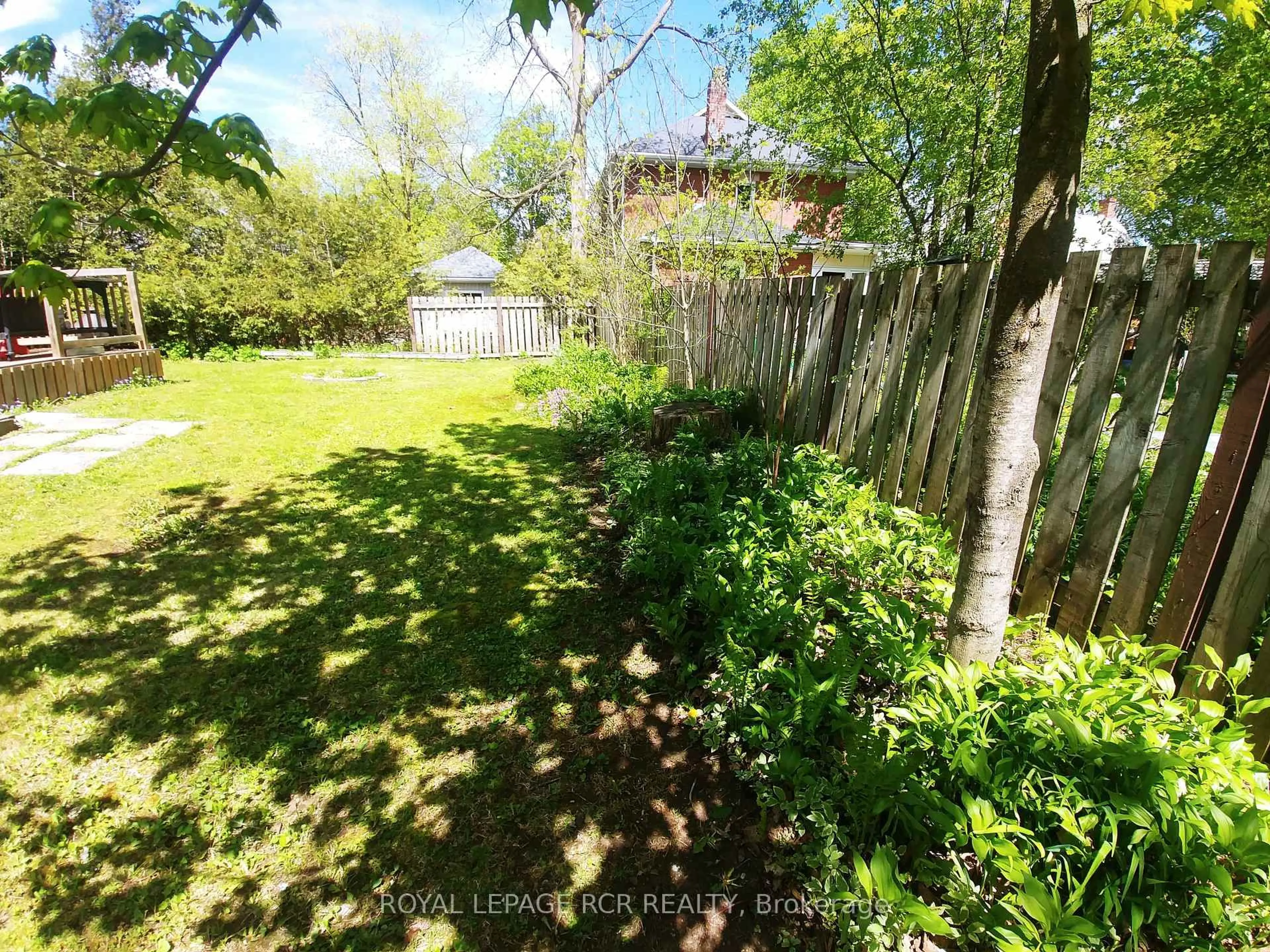A pic from outside/outdoor area/front of a property/back of a property/a pic from drone, forest/trees view for 2 Dundas  W St, Erin Ontario N0B 1T0