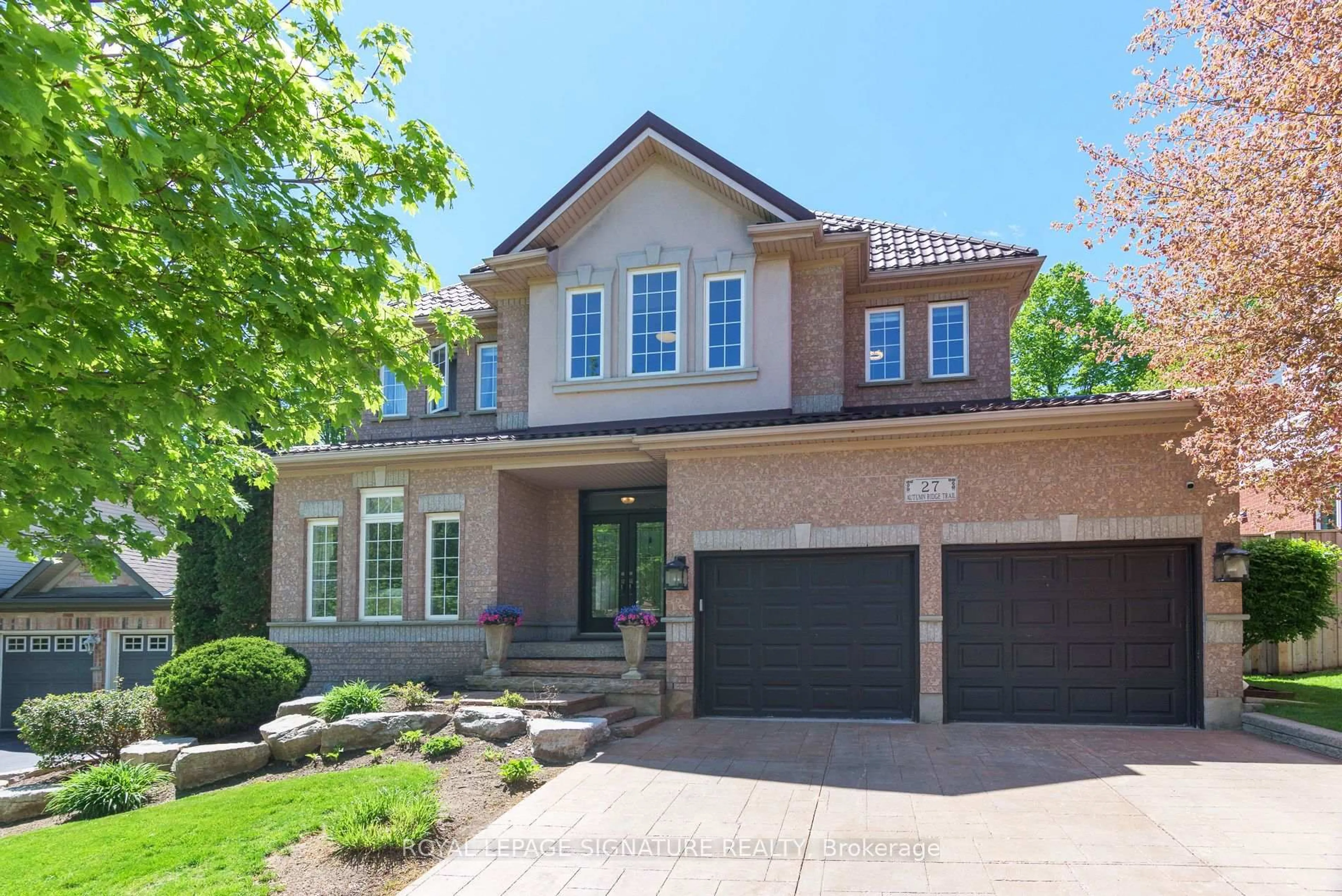 Home with brick exterior material, street for 27 Autumn Ridge Tr, Kitchener Ontario N2P 2J6