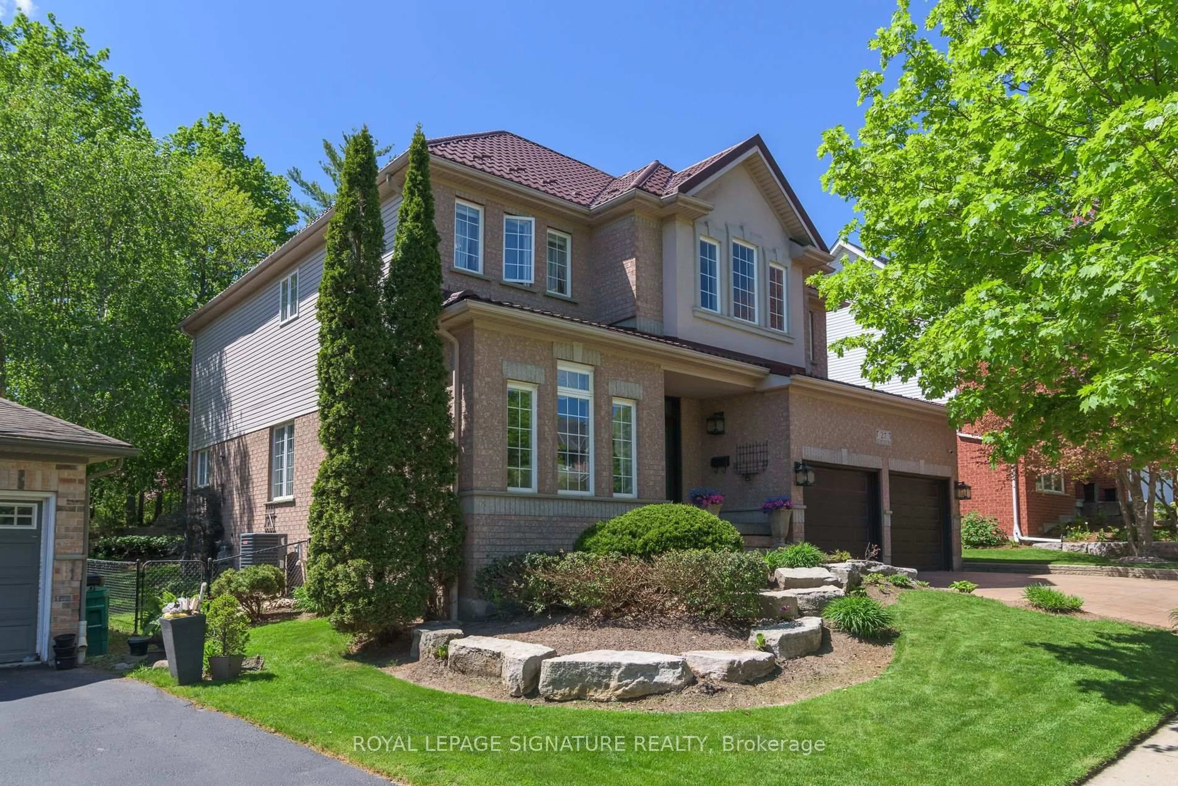 Home with brick exterior material, street for 27 Autumn Ridge Tr, Kitchener Ontario N2P 2J6