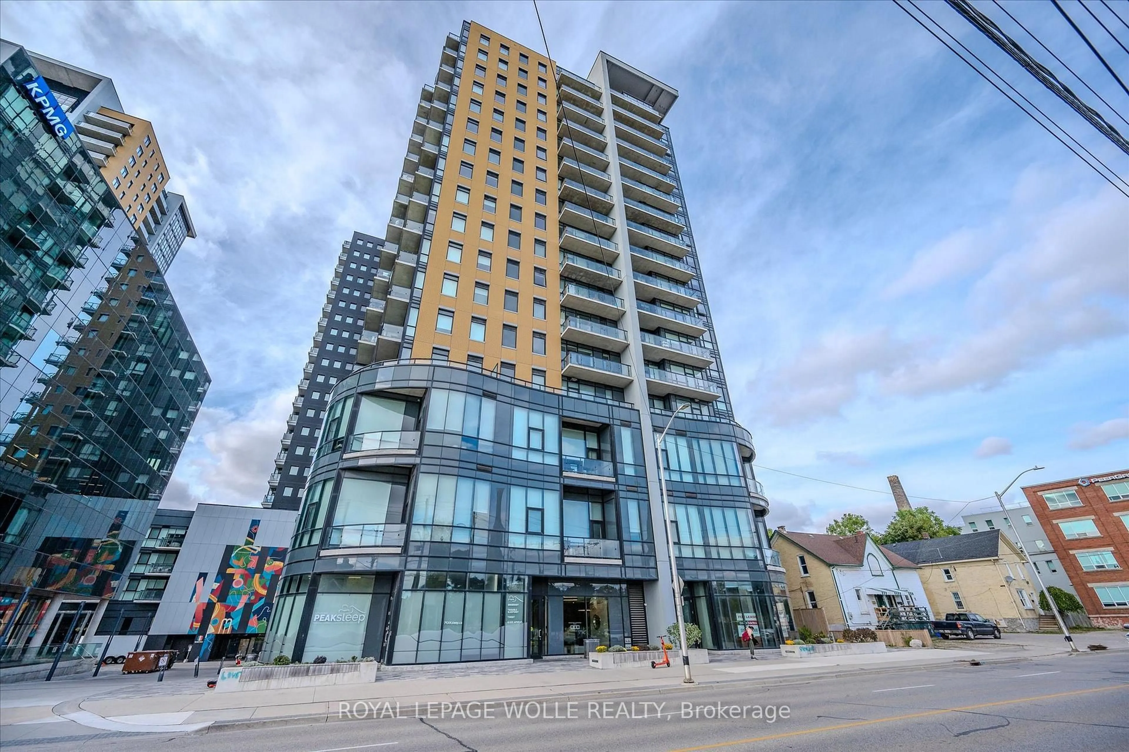 Unknown for 100 Garment St #902, Kitchener Ontario N2G 0C3