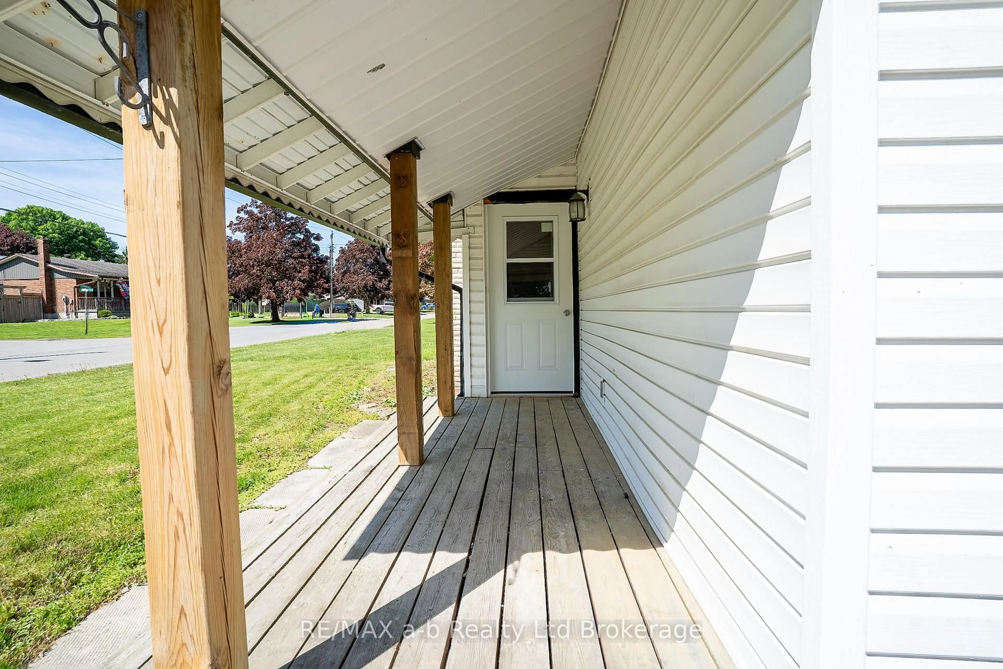 Unknown for 24 Carman St, Norwich Ontario N0J 1P0