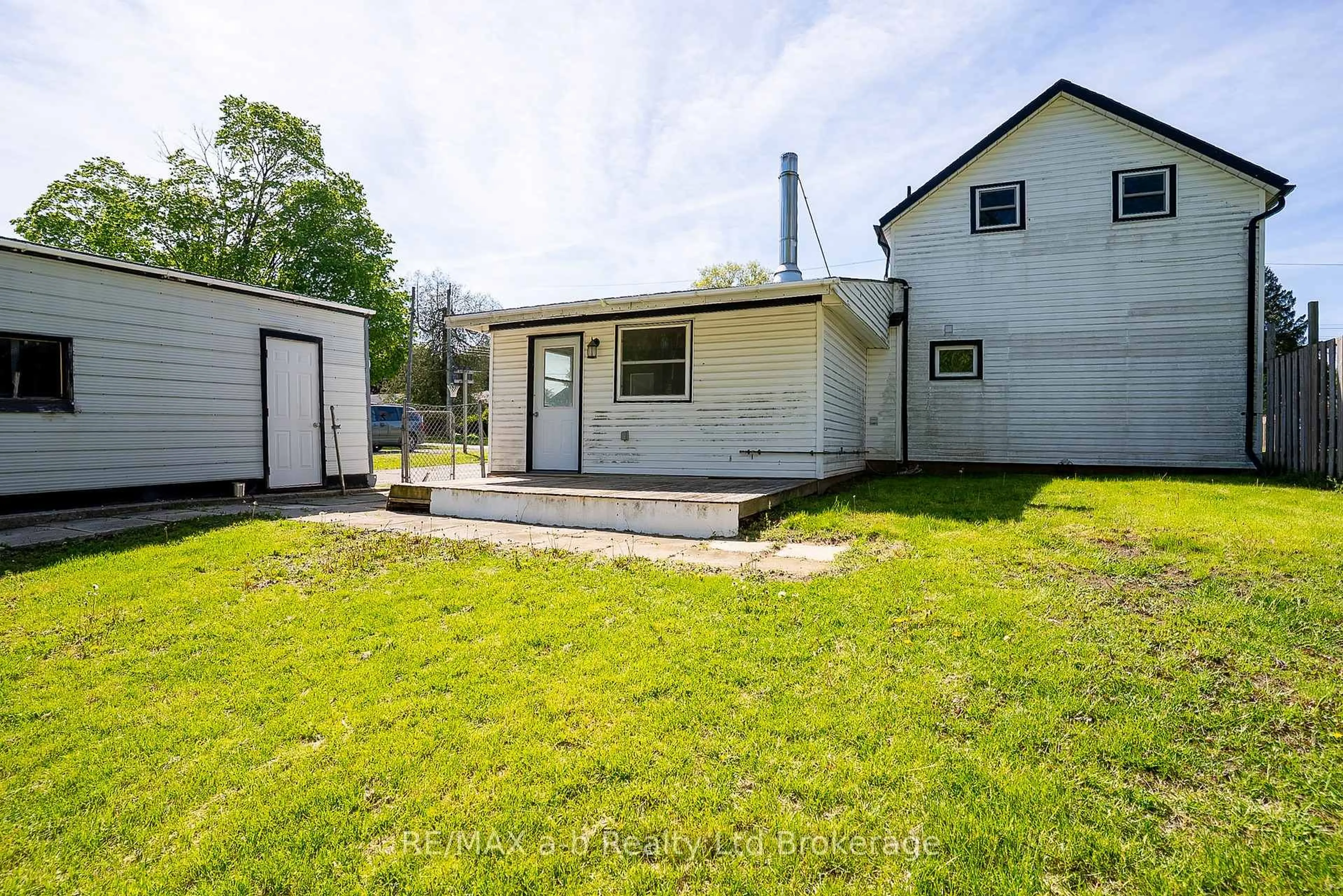Unknown for 24 Carman St, Norwich Ontario N0J 1P0