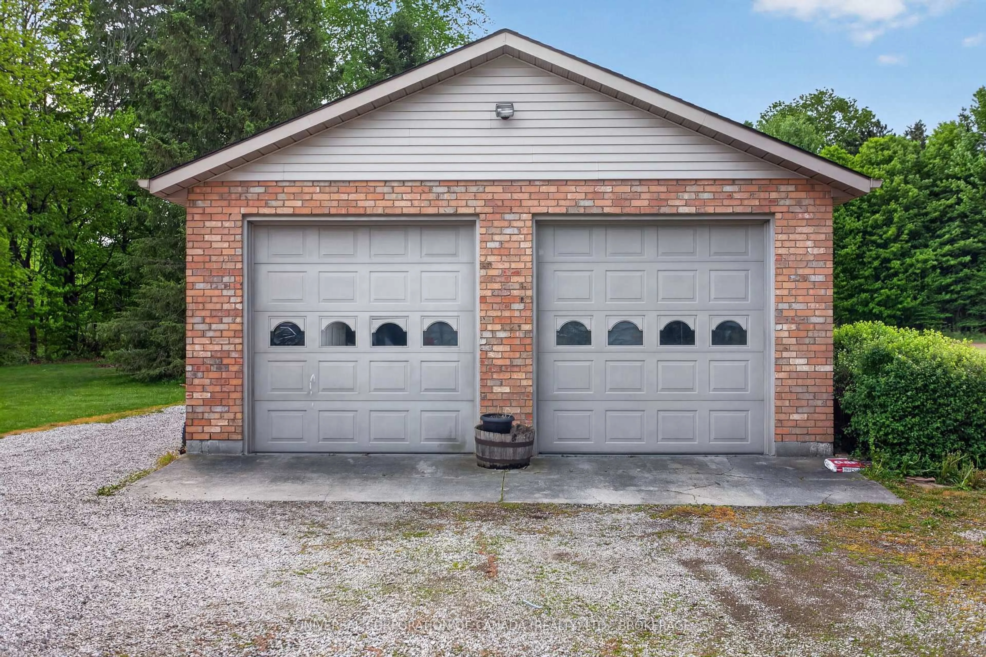 Indoor garage for 54663 Talbot Line, Rr 1 Line, Bayham Ontario N0J 1H0