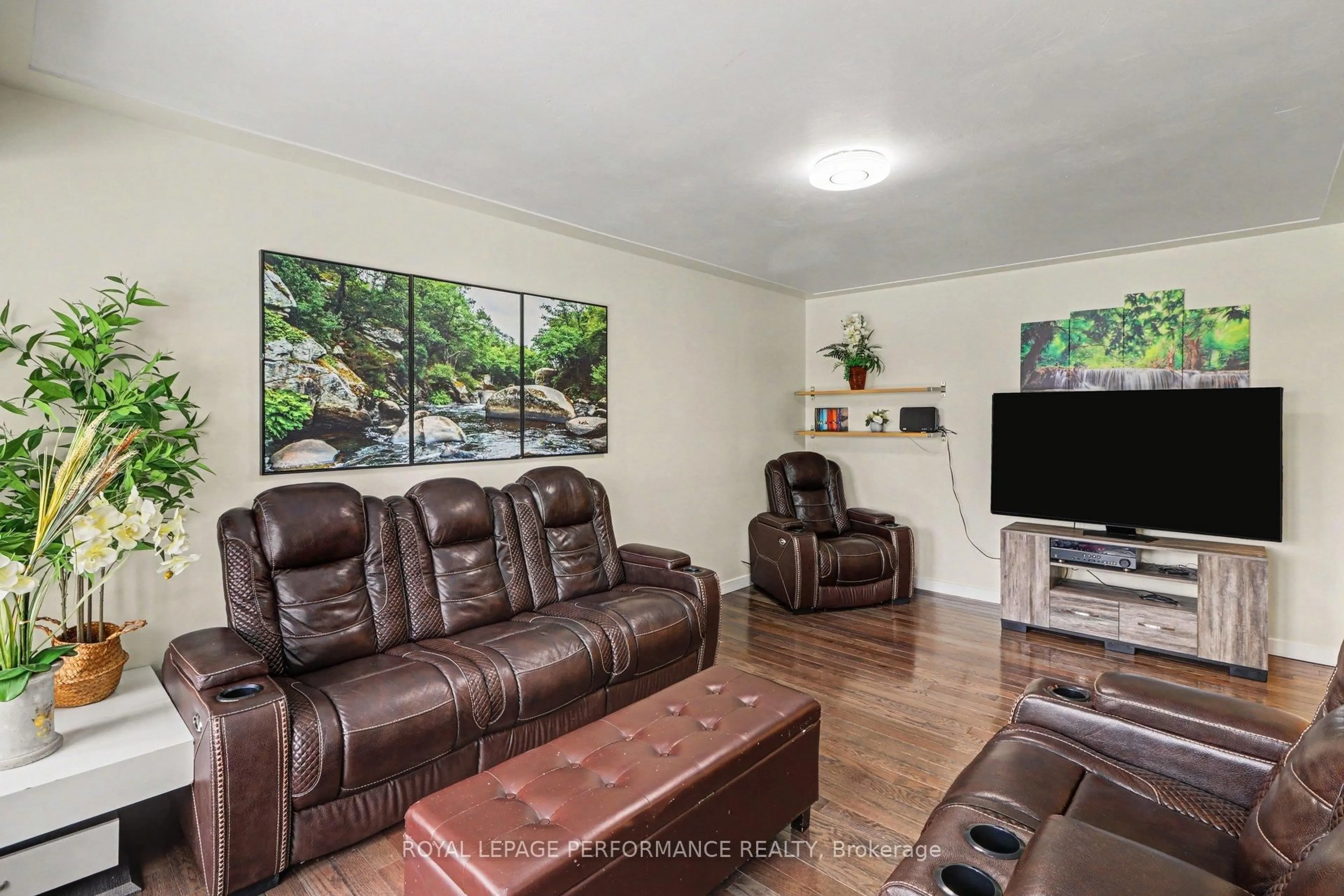 Living room with furniture, unknown for 788 Dickens Ave, Ottawa Ontario K1G 2X8