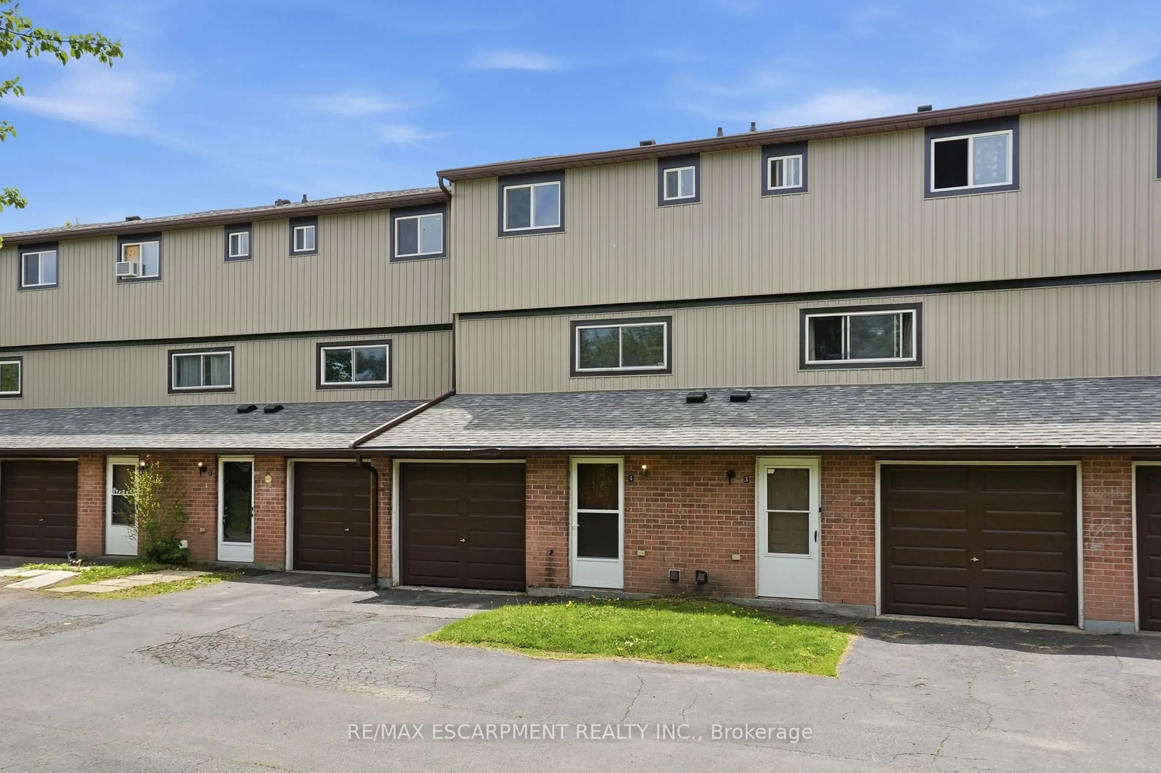 A pic from outside/outdoor area/front of a property/back of a property/a pic from drone, street for 65 Mount Albion Rd #4, Hamilton Ontario L8K 5S5