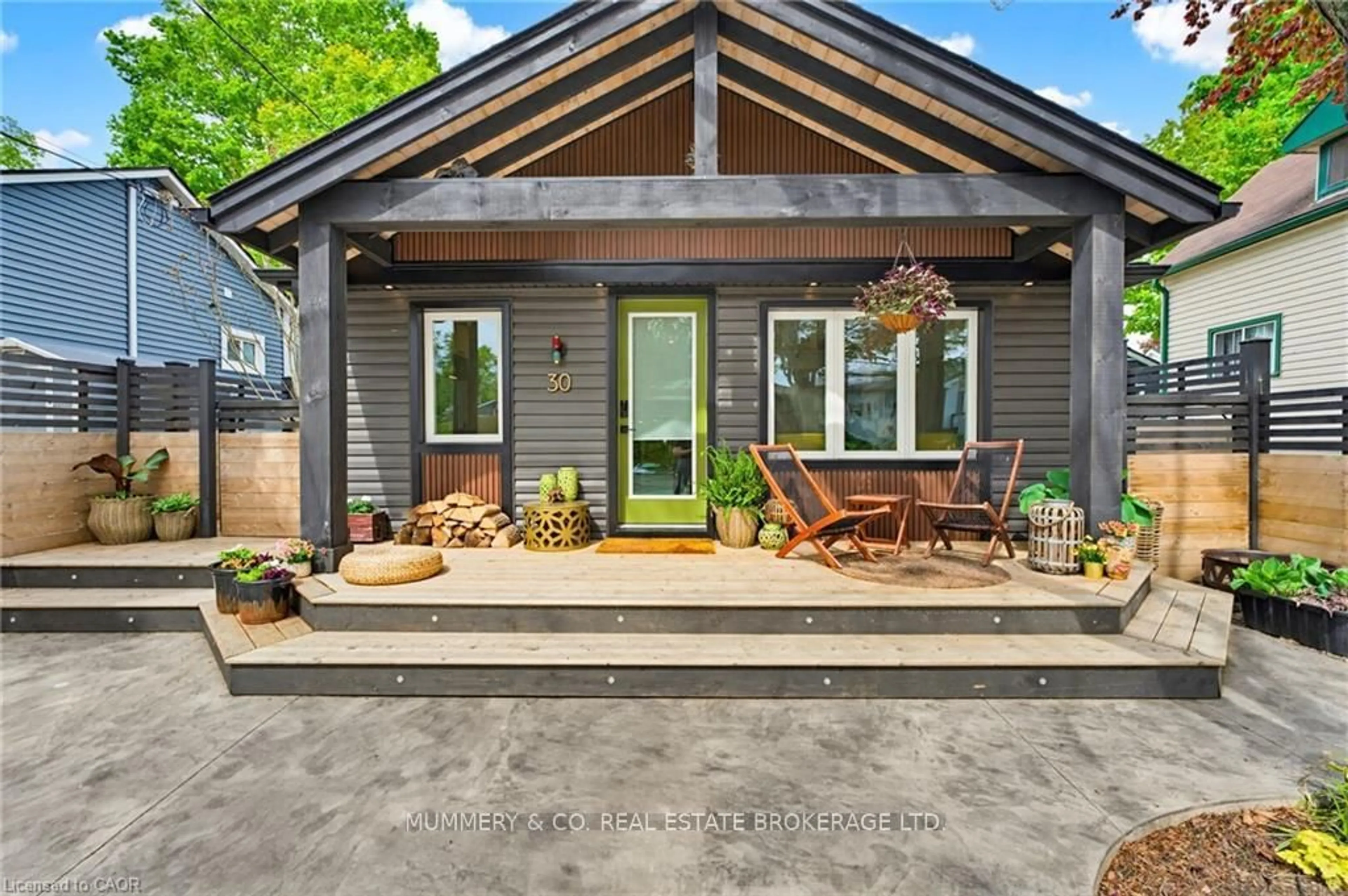 Home with vinyl exterior material, street for 30 Glenwood St, Norfolk Ontario N0A 1N0