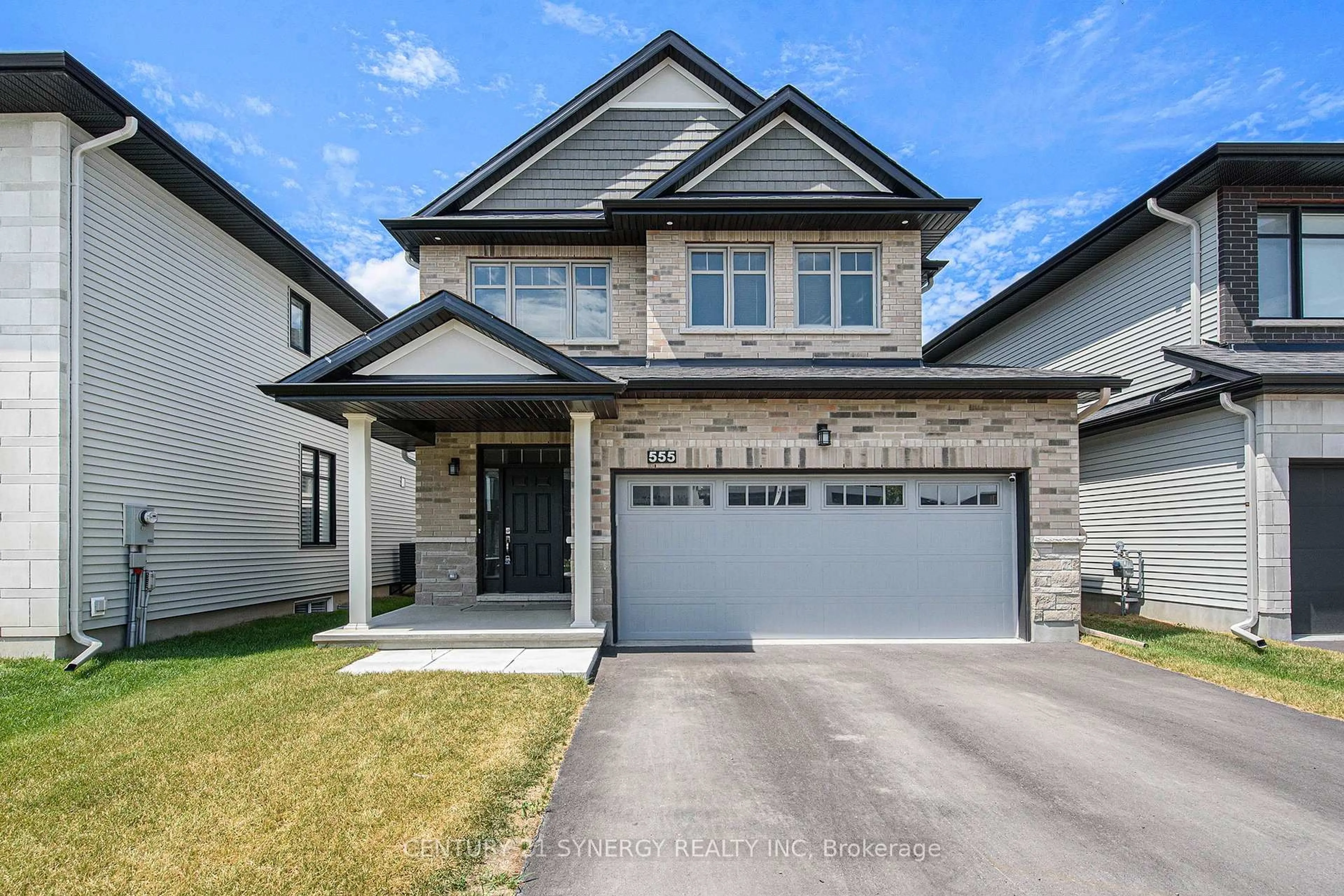 Home with brick exterior material, street for 555 Bobolink Rdge, Ottawa Ontario K2S 2P2