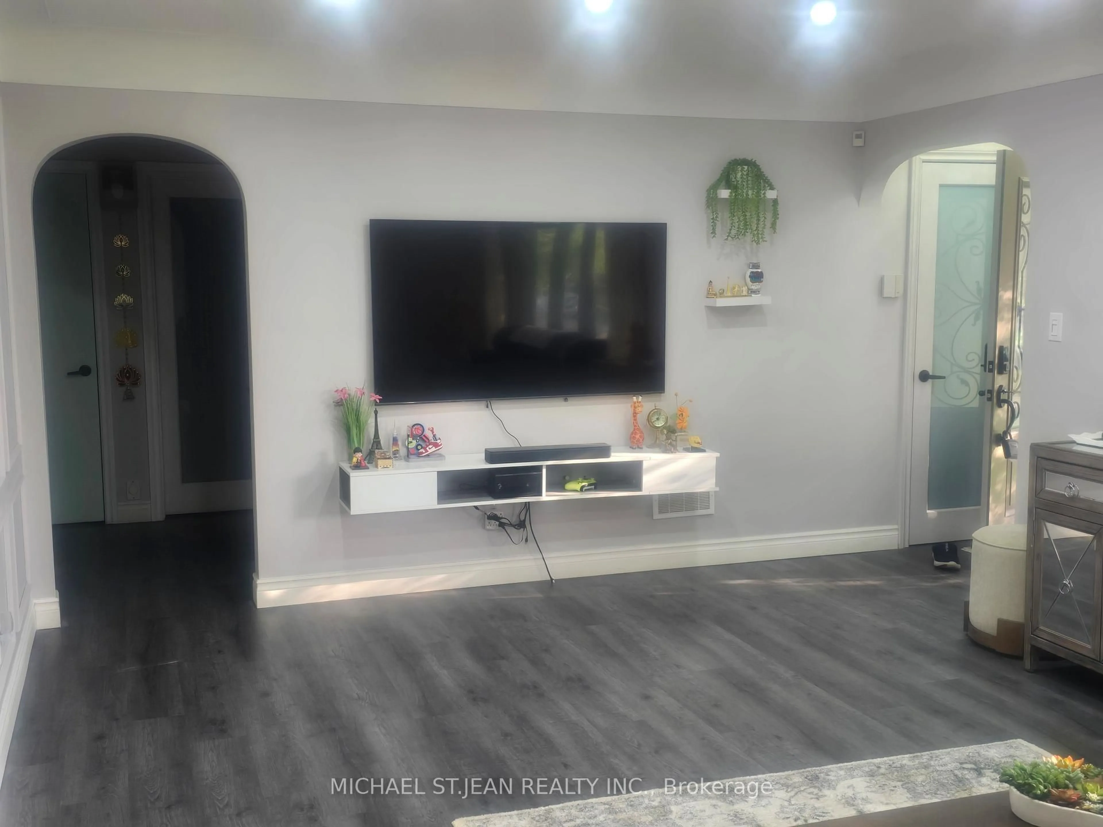 Unknown for 6902 Dell Ave, Niagara Falls Ontario L2G 4V8