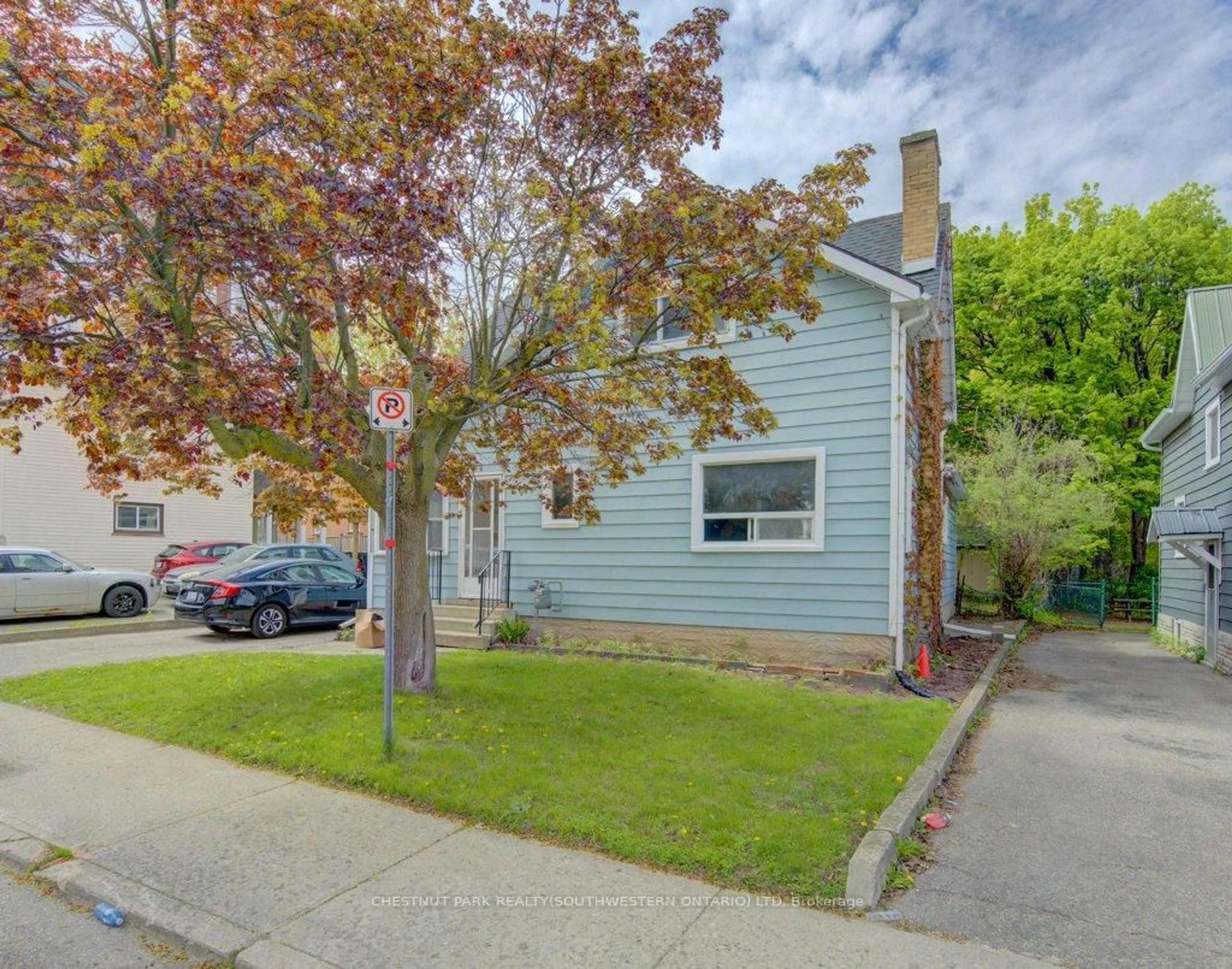 Home with vinyl exterior material, street for 8 Marshall St, Waterloo Ontario N2J 2T2