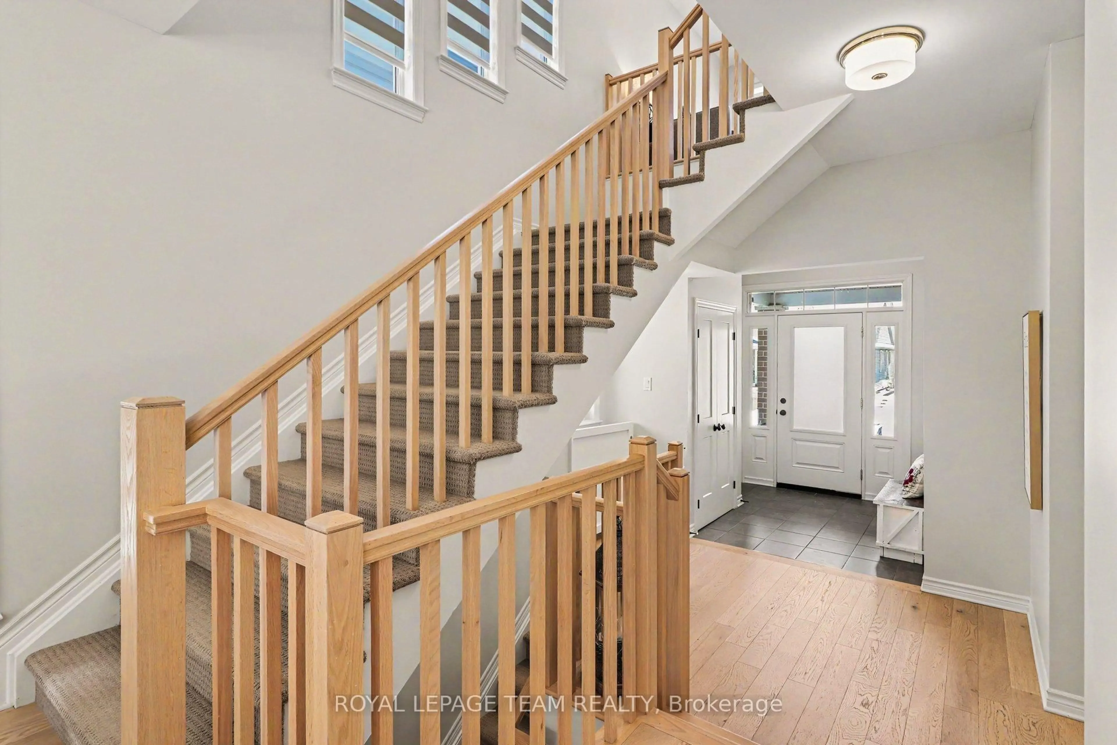 Stairs for 115 Bonne Renommee Ave, Ottawa Ontario K4A 5J9