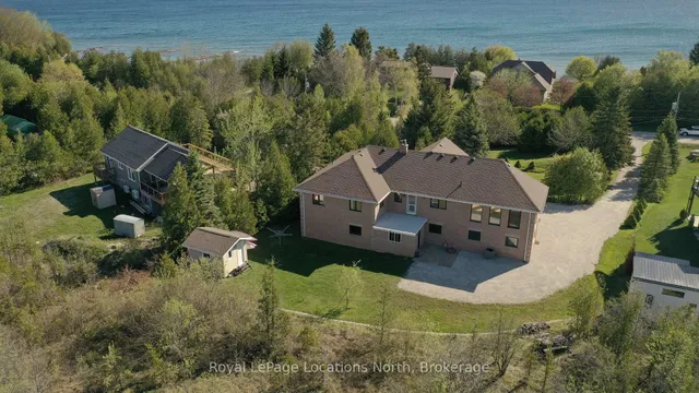 252 Lakeshore Rd, Meaford 2