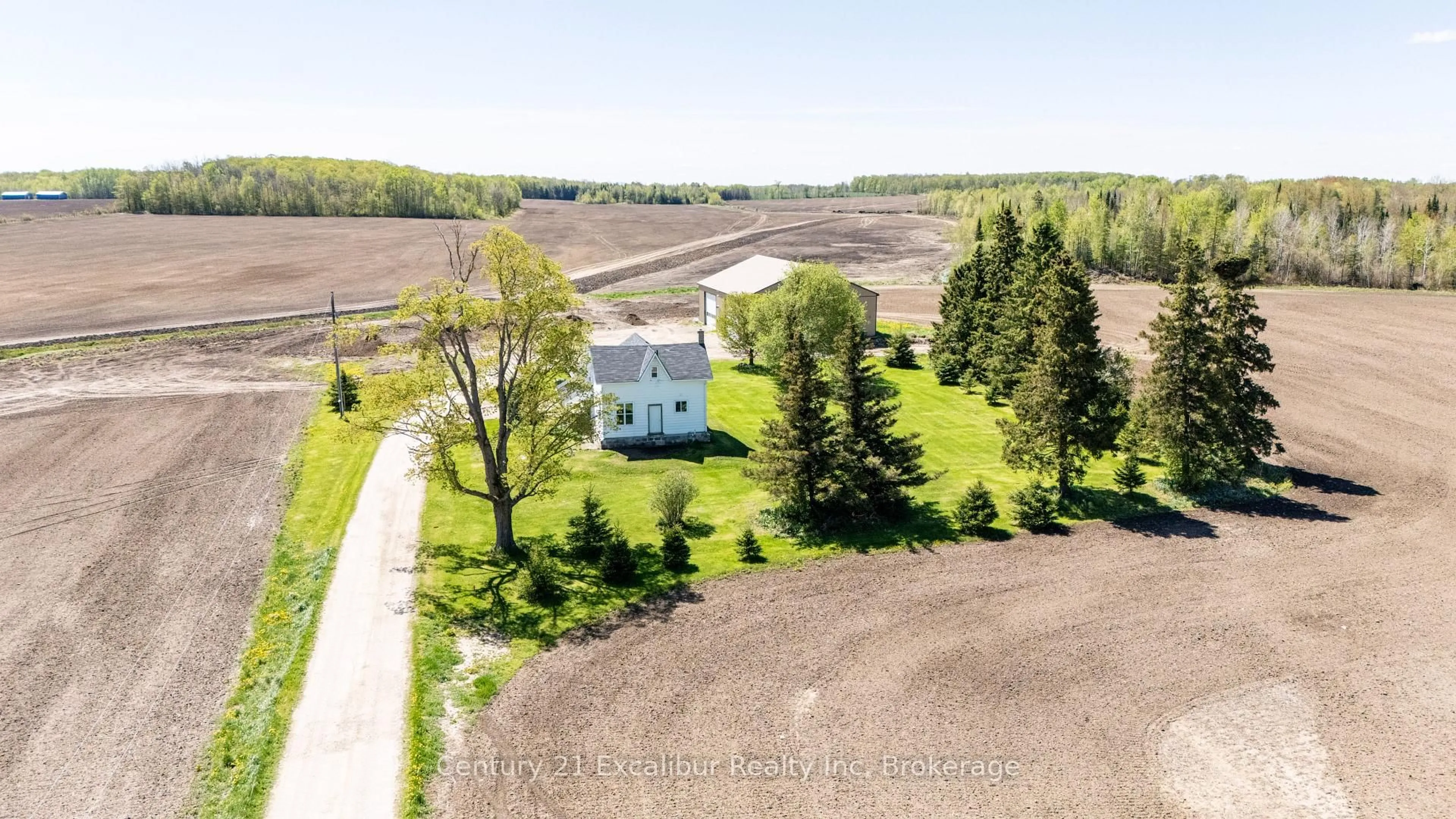 A pic from outside/outdoor area/front of a property/back of a property/a pic from drone, unknown for 8323 Line 12 Rd, Wellington North Ontario N1H 6J2